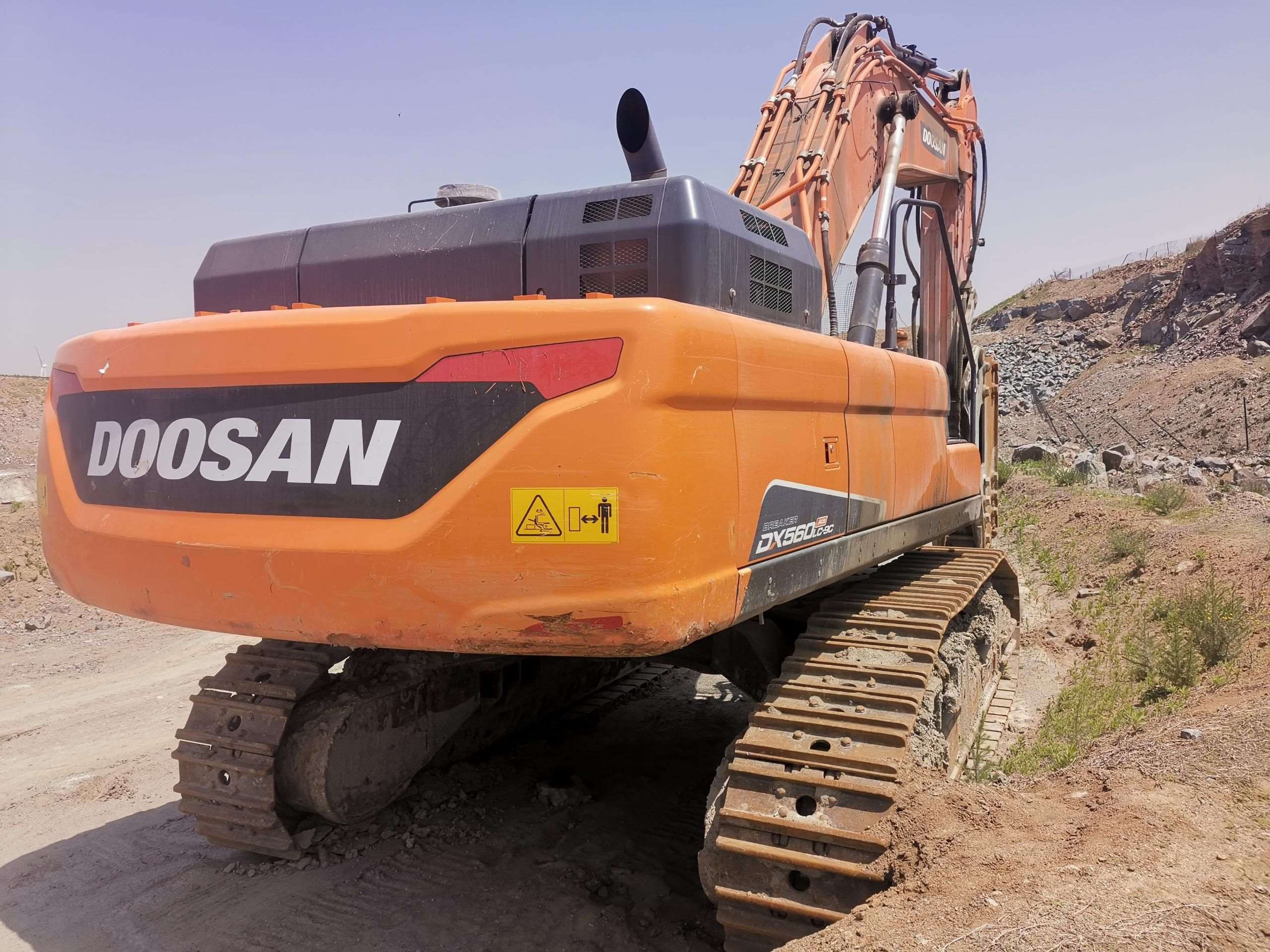 DOOSAN  DX560   Excavator