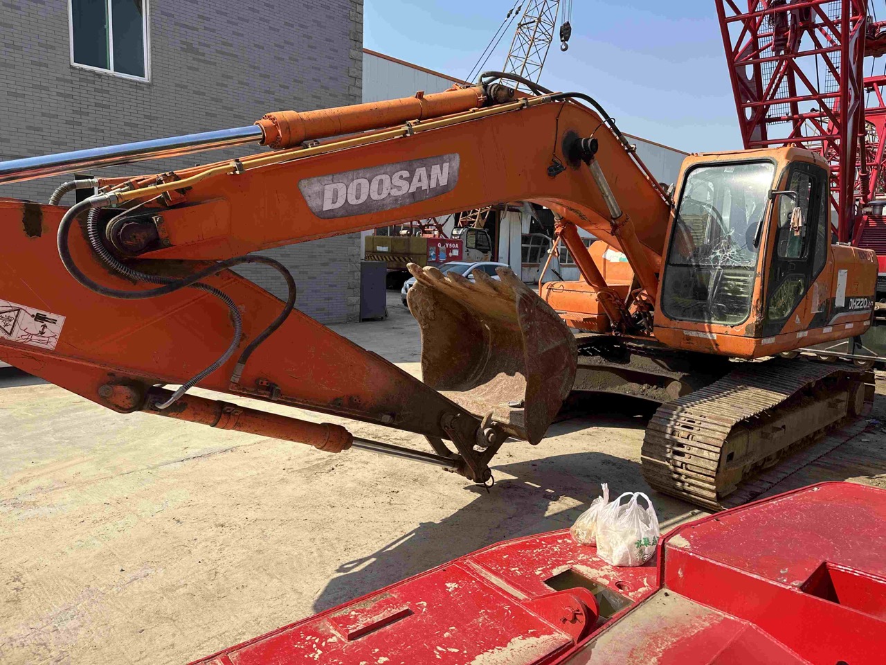 DOOSAN  DH220LC-7  Excavator
