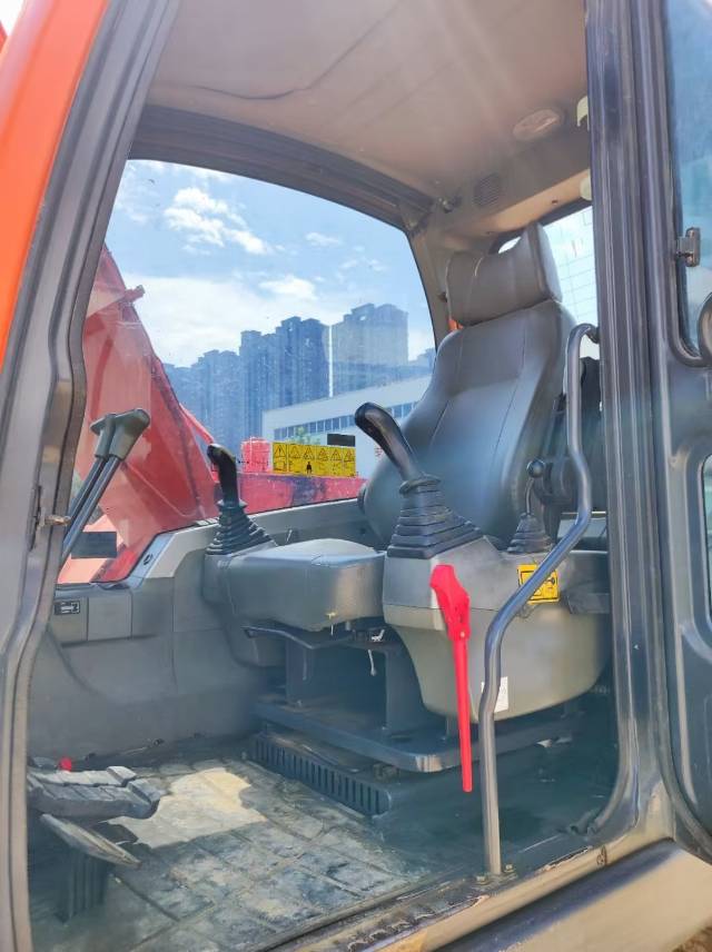 DOOSAN  DX75-9C   Excavator