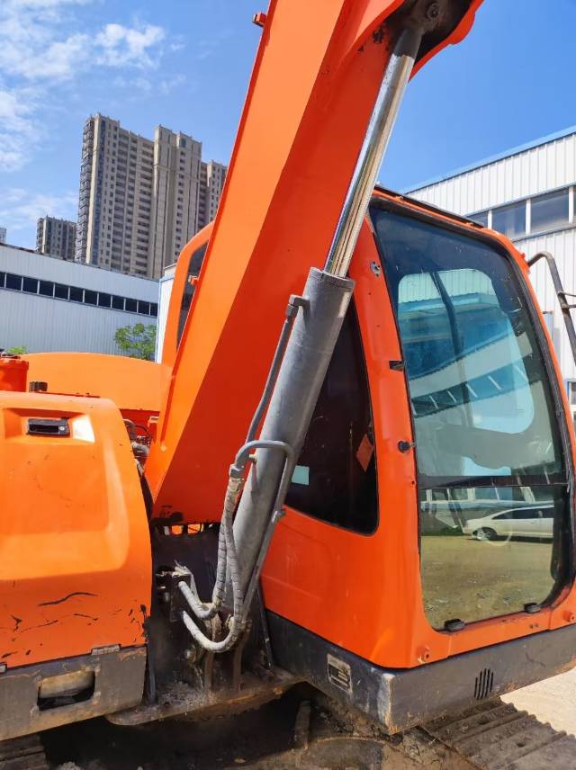 DOOSAN  DX75-9C   Excavator
