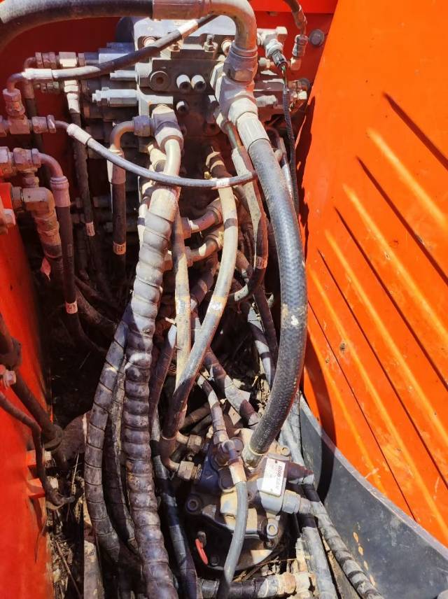 DOOSAN  DX75-9C   Excavator