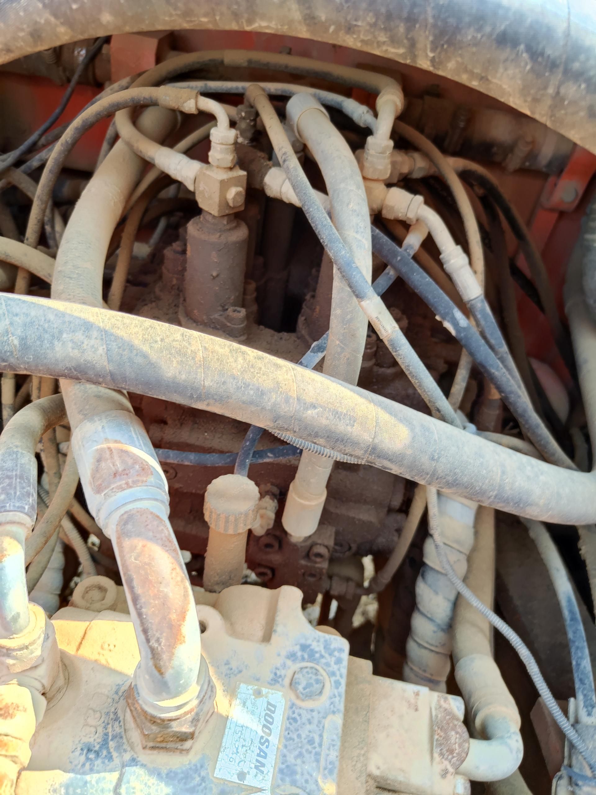 DOOSAN  DX215-9E   Excavator