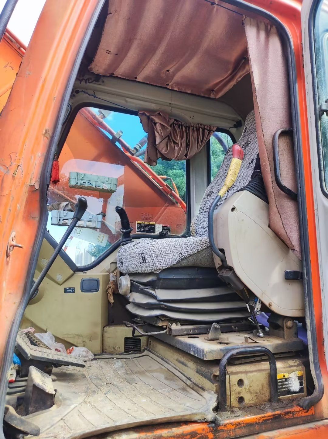 DOOSAN  DX220-7  Excavator