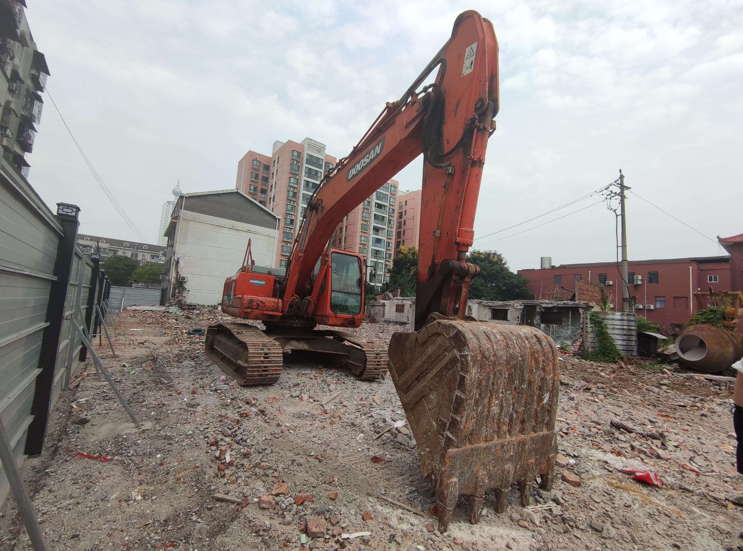 DOOSAN  DX225LC-9   Excavator