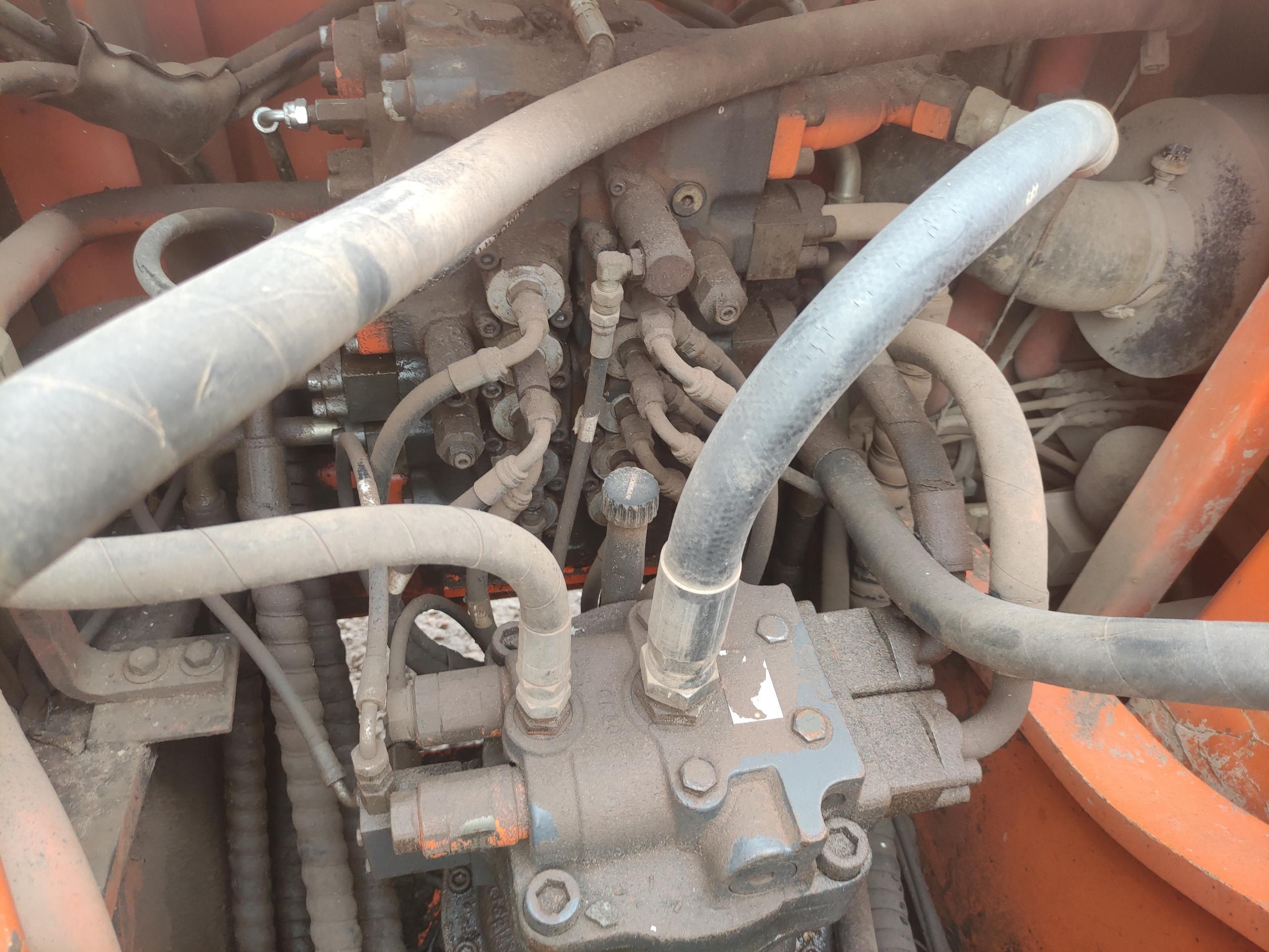 DOOSAN  DX225LC-9   Excavator