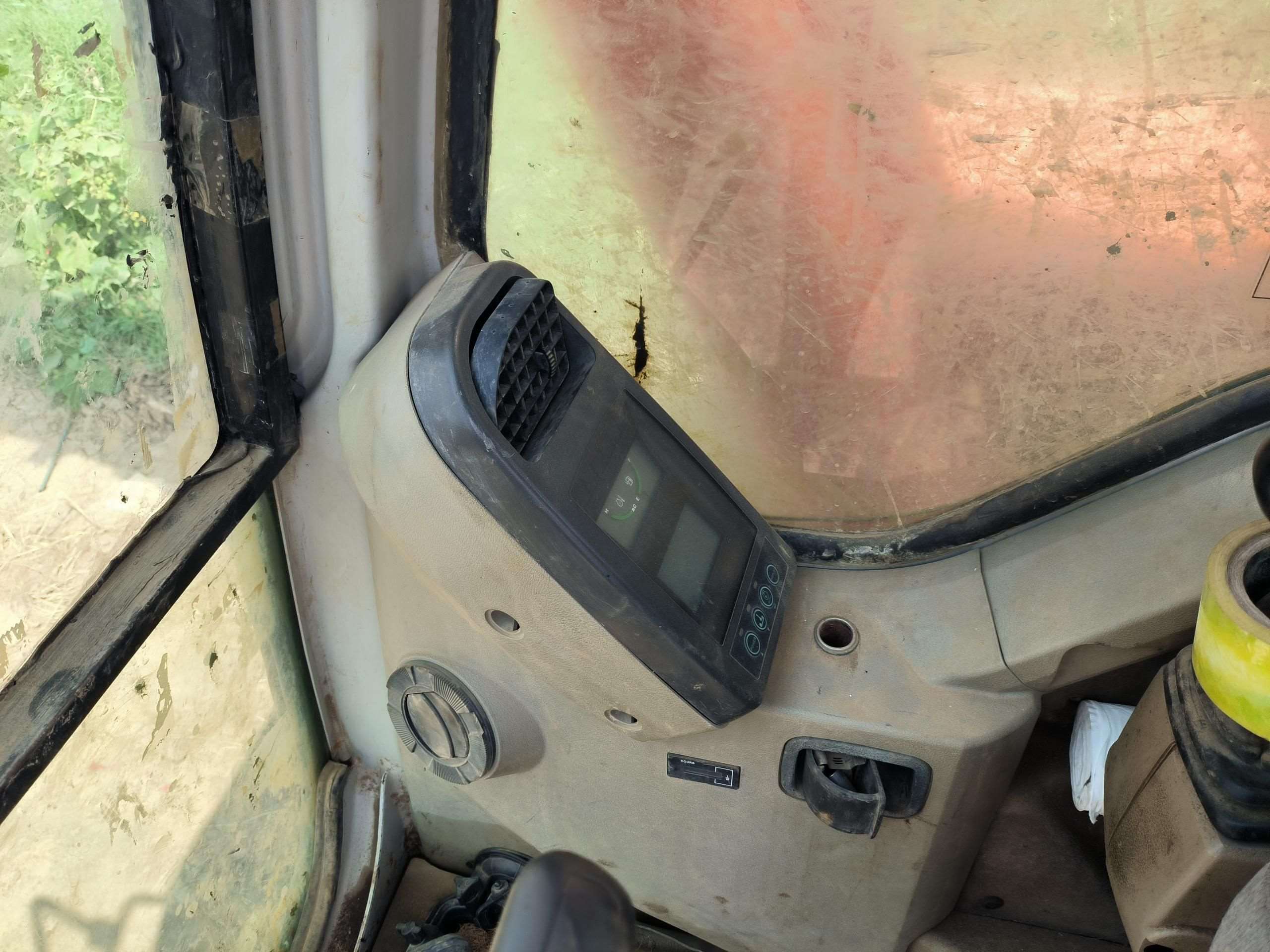 DOOSAN  DX225LC-9  Excavator