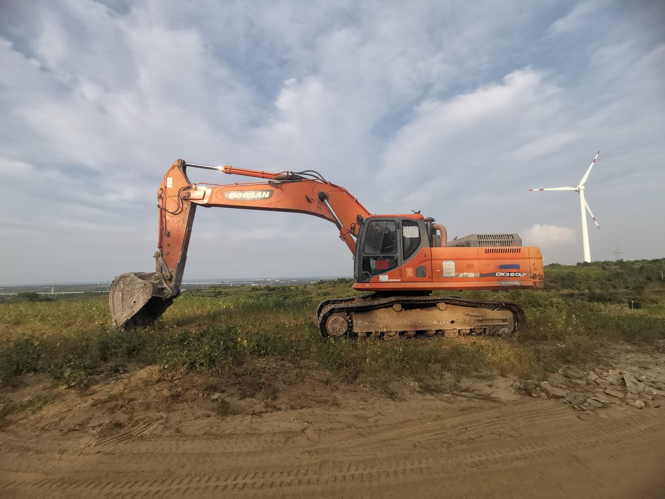 DOOSAN  DX380LC   Excavator