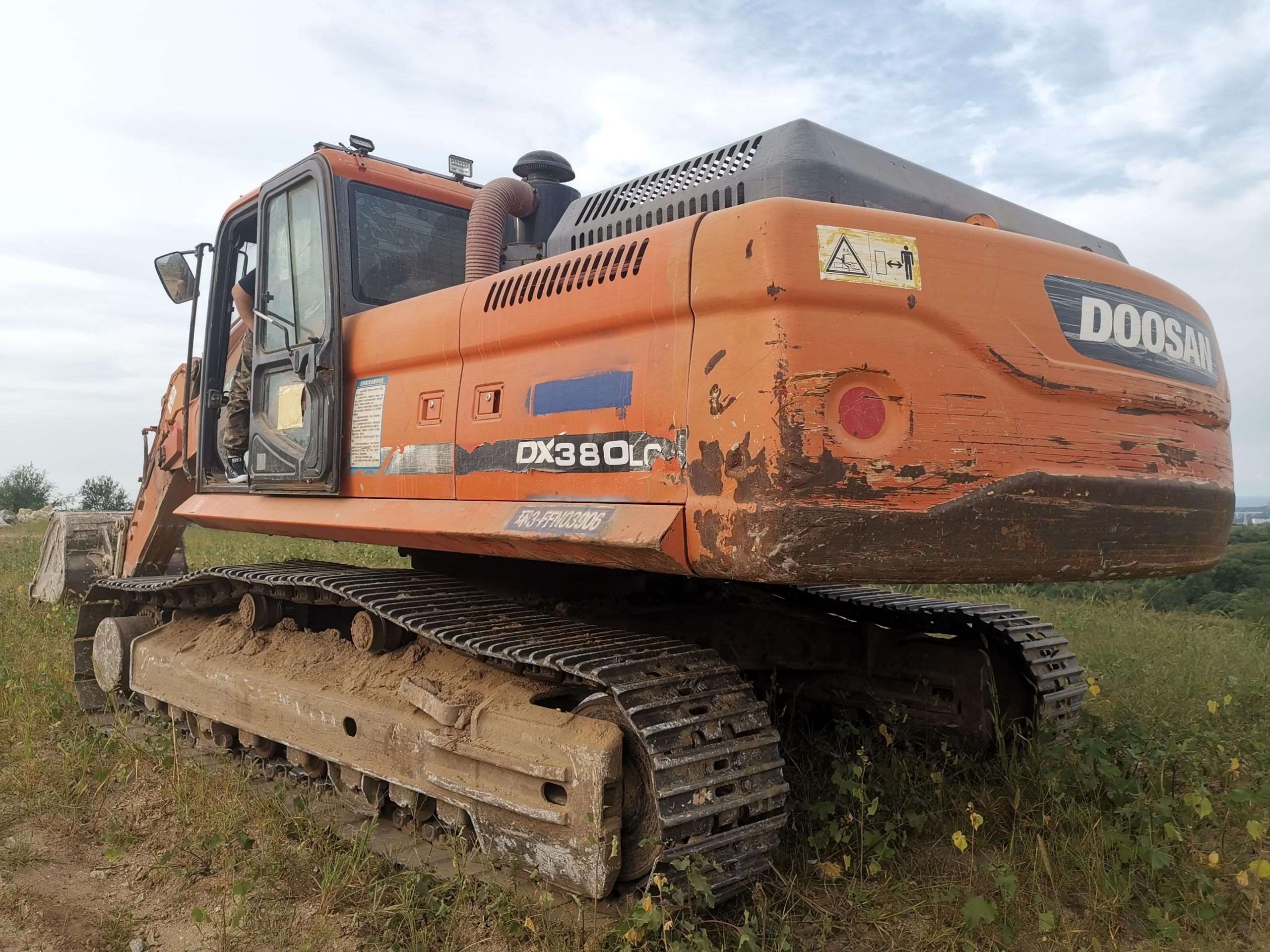 DOOSAN  DX380LC   Excavator