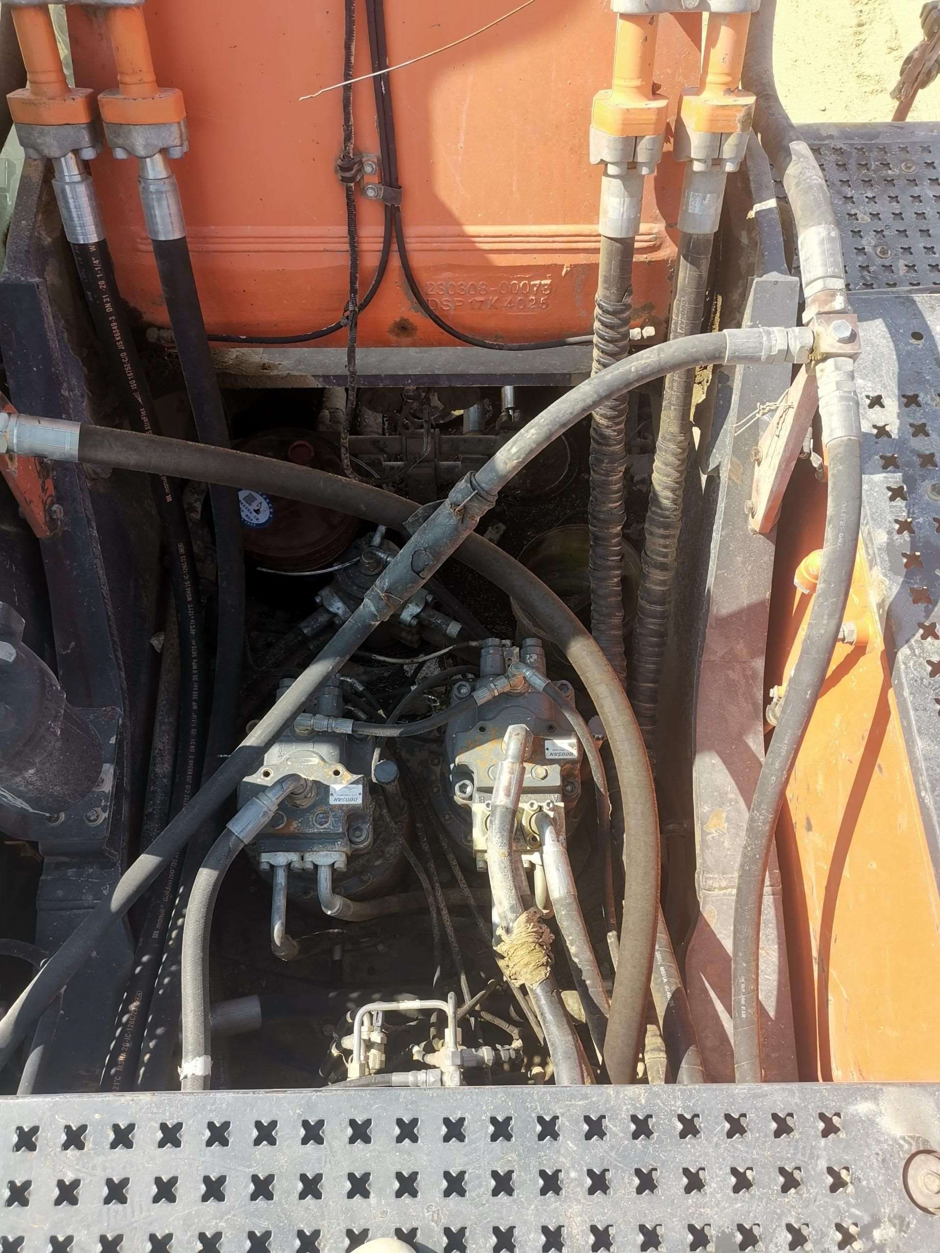 DX500LC-9C  Excavator