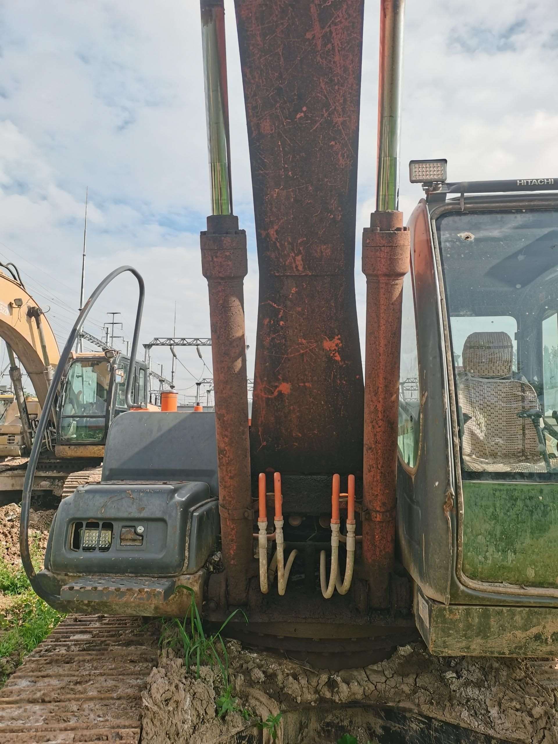 Hitachi ZX200-3G  Excavator
