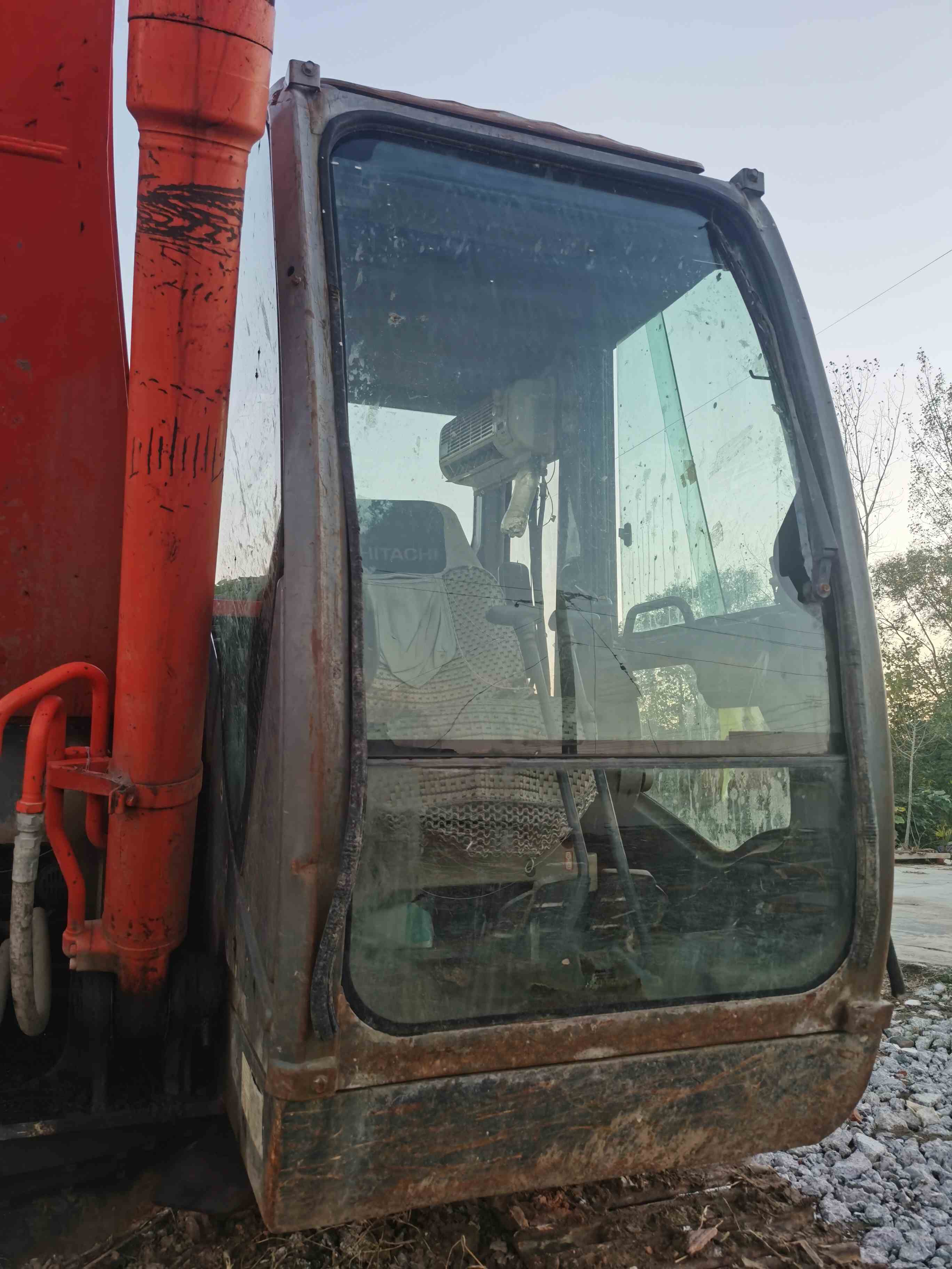 Hitachi ZX210LC-3  Excavator