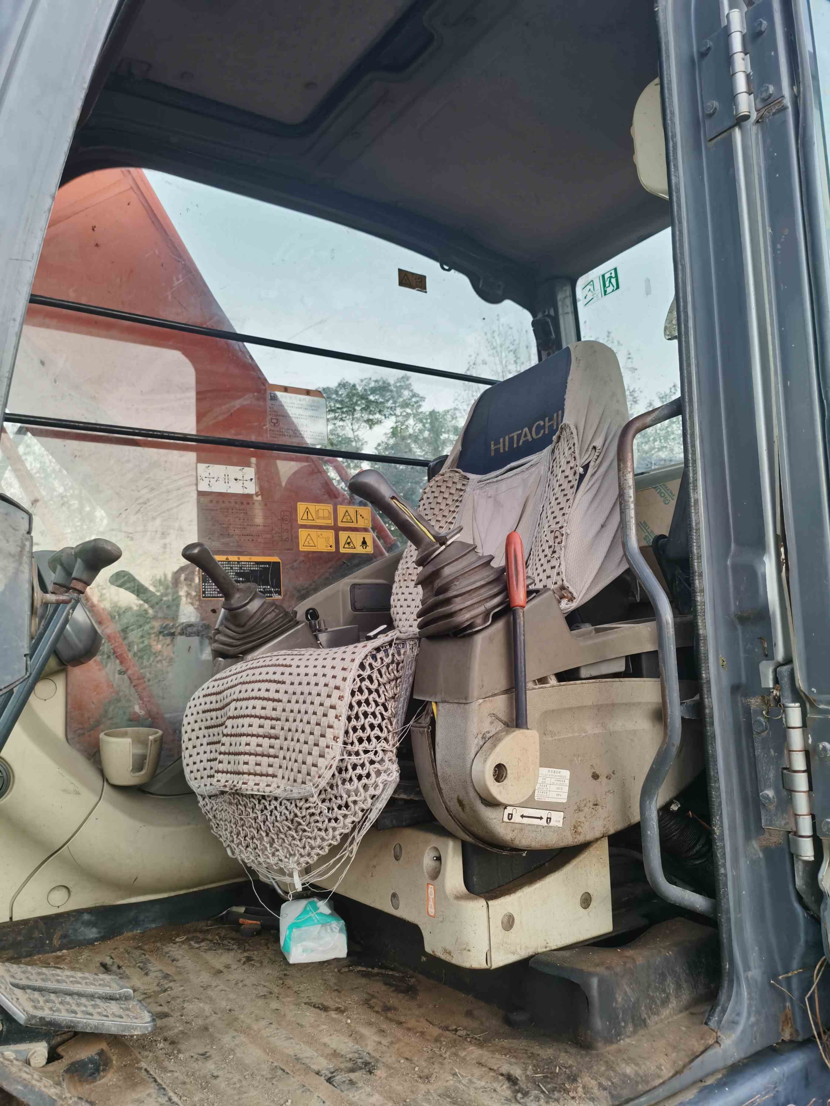 Hitachi ZX210LC-3  Excavator