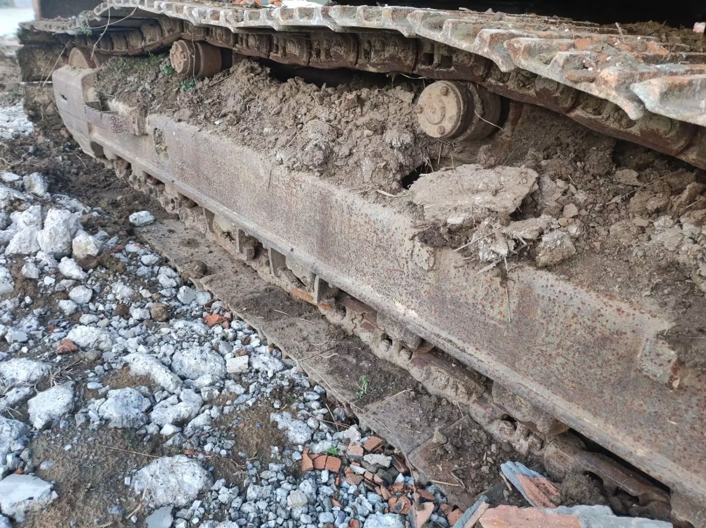 Hitachi ZX210LC-3  Excavator