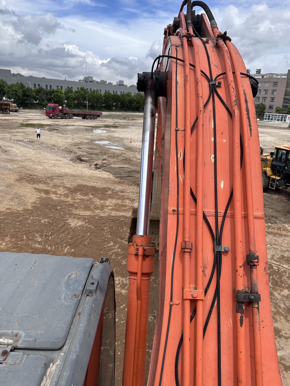 Hitachi ZX240-3  Excavator