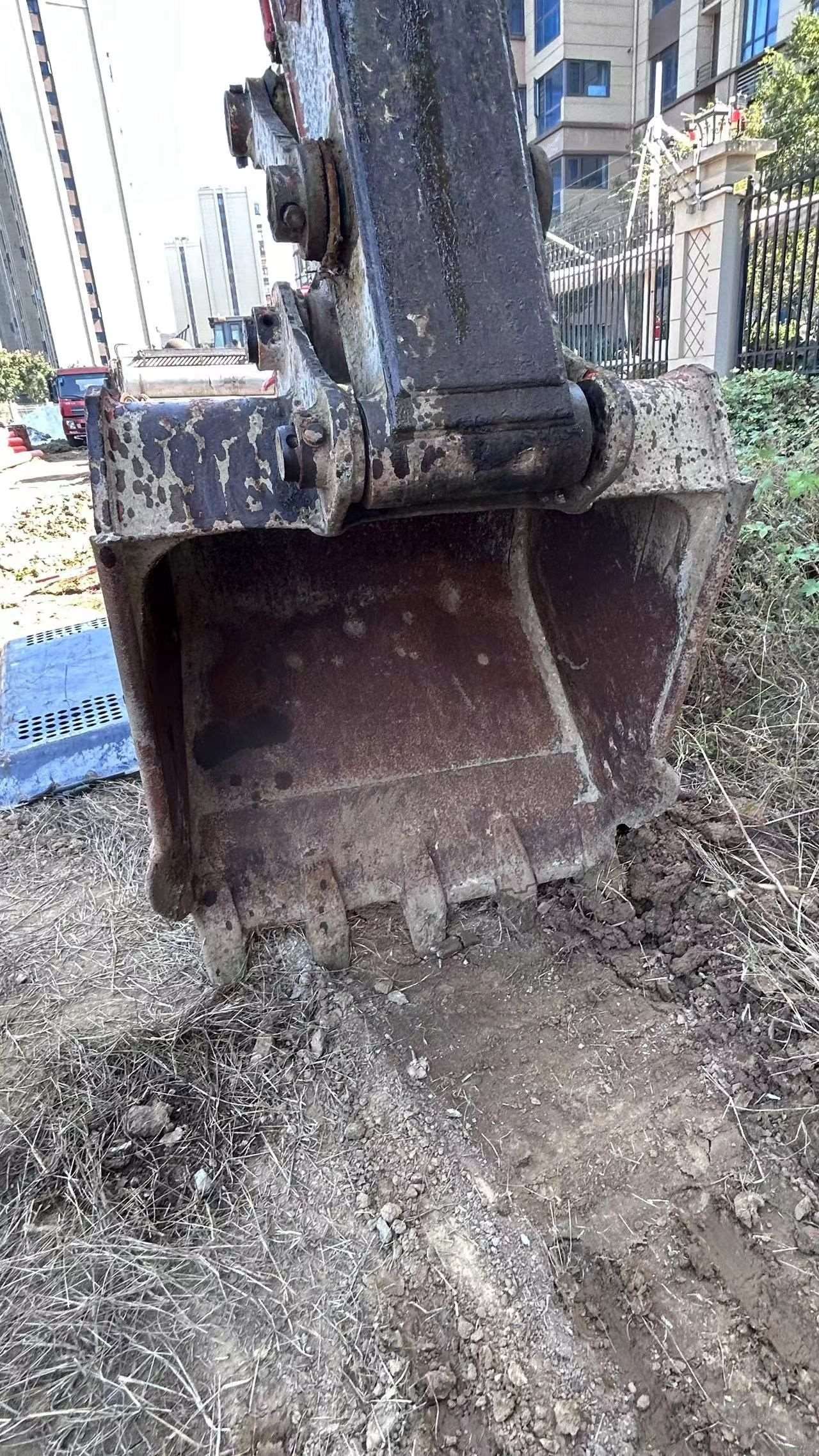 Hitachi ZX240-3G  Excavator