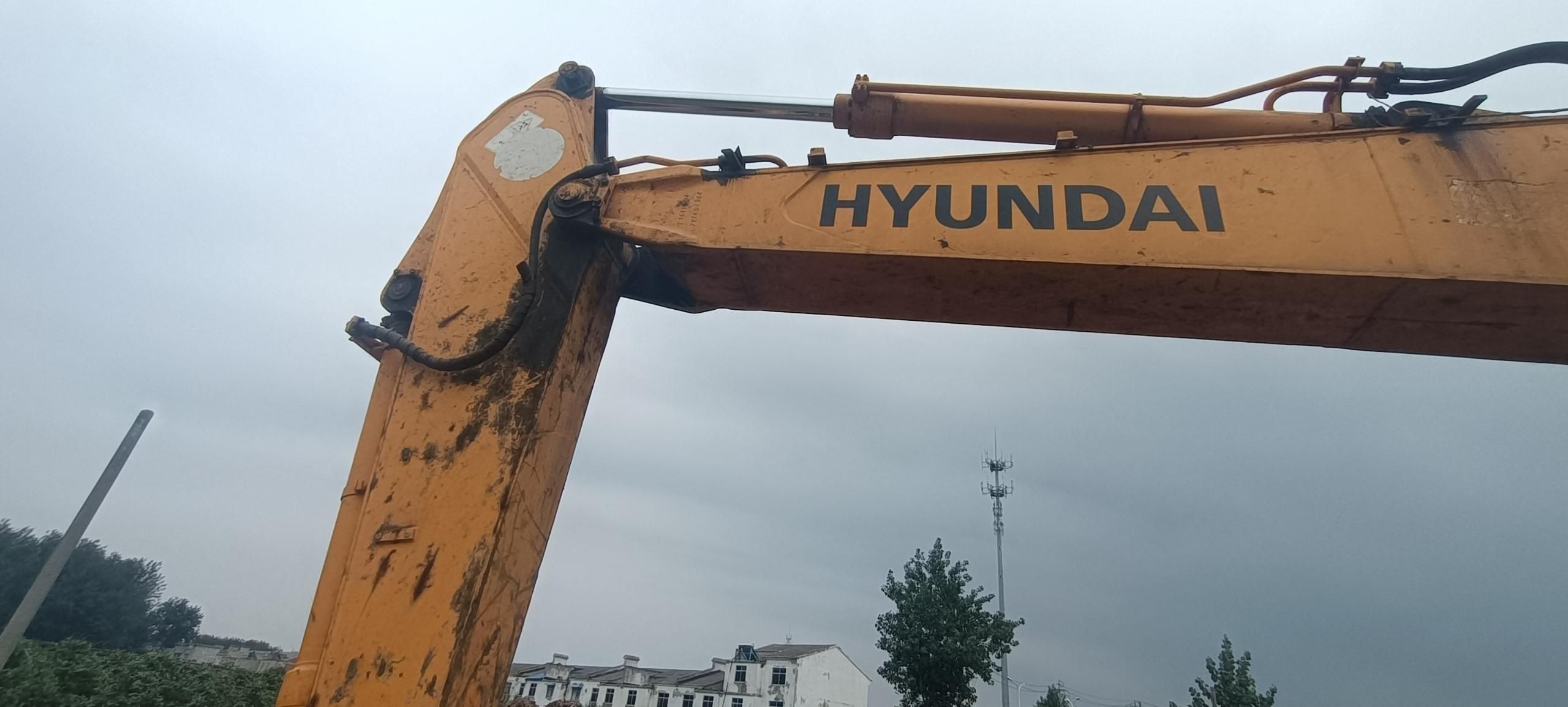 HyundaiR215-7C  Excavator