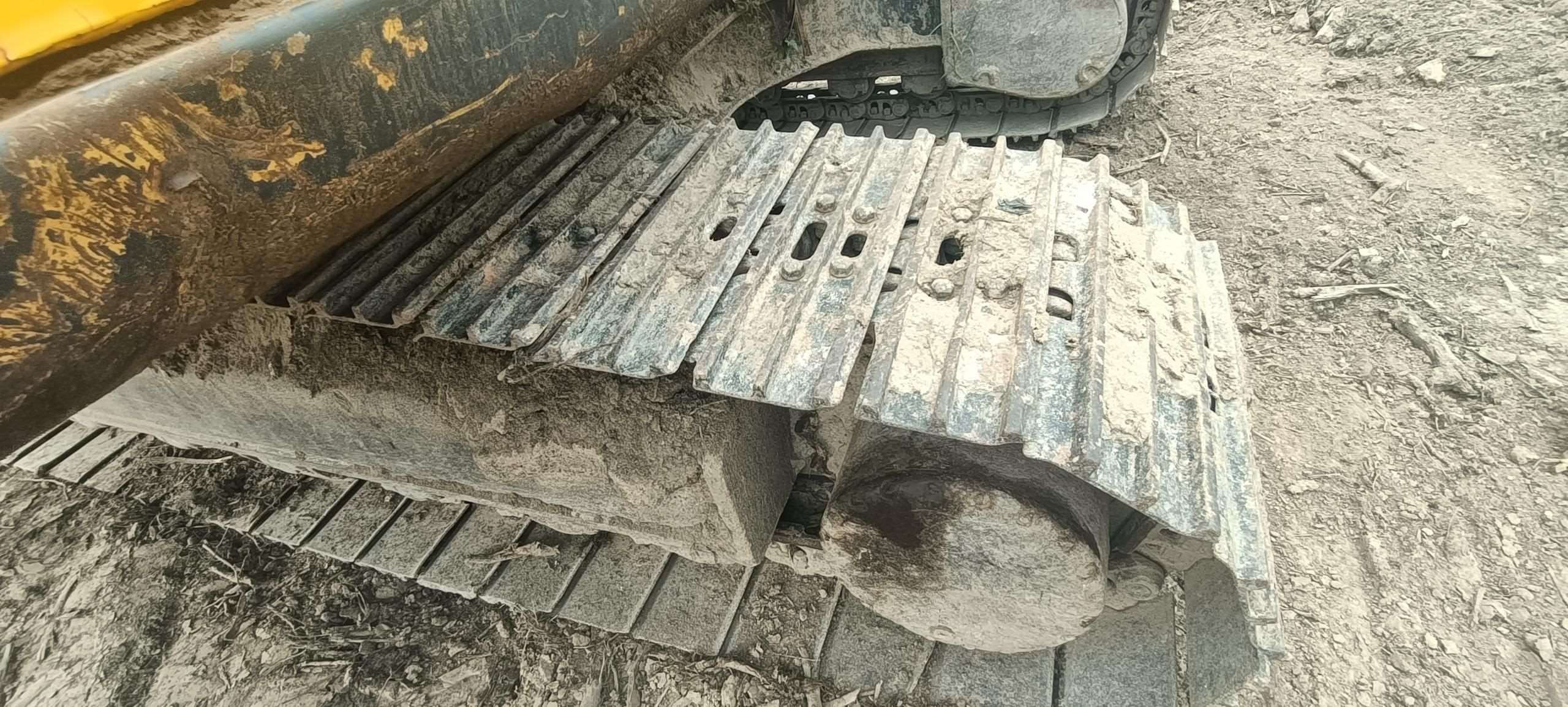 HyundaiR215-7C  Excavator