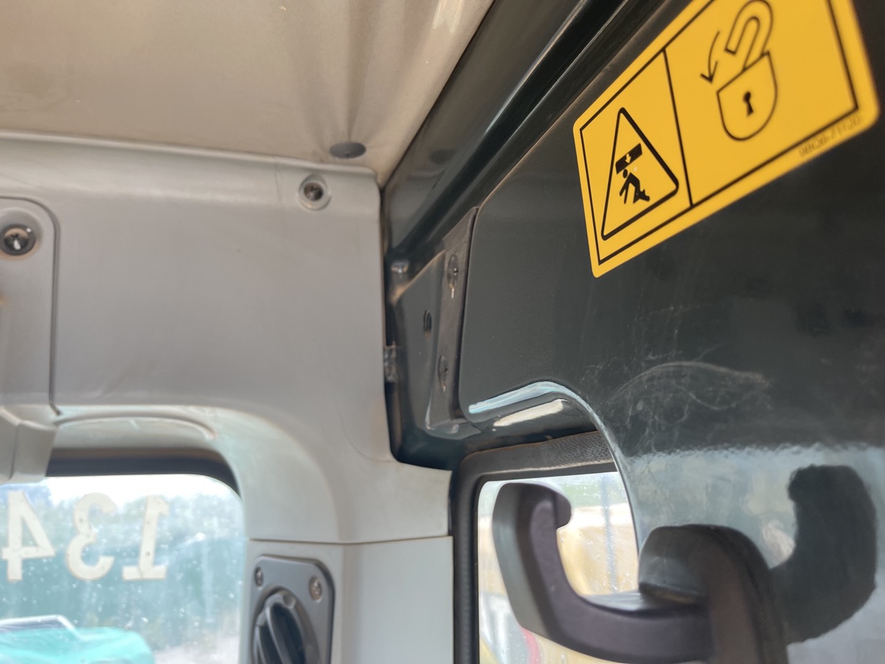 Hyundai R215VS  Excavator