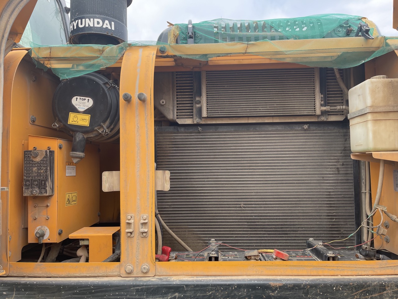 Hyundai R215VS  Excavator