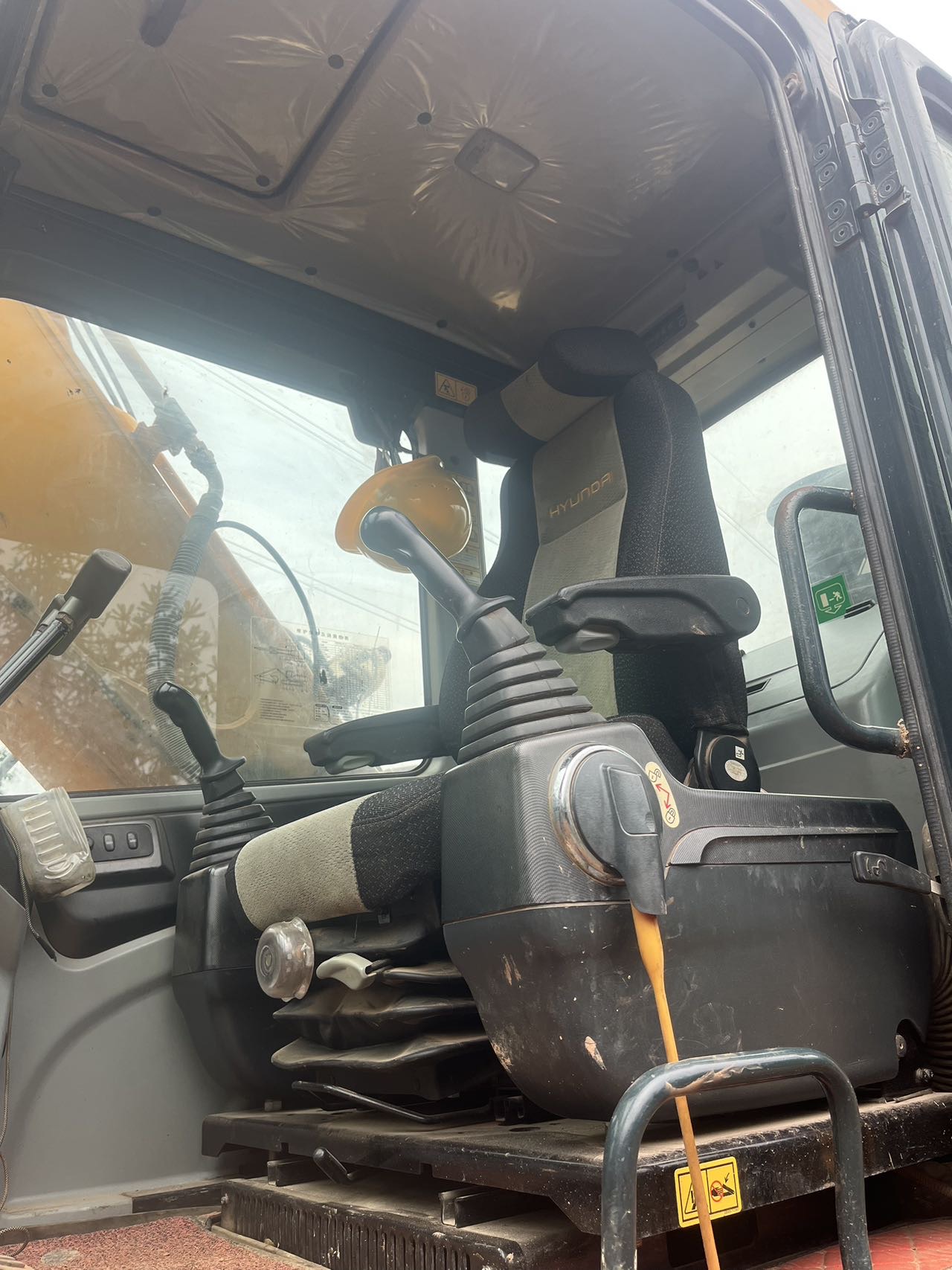 HyundaiR215VS  Excavator