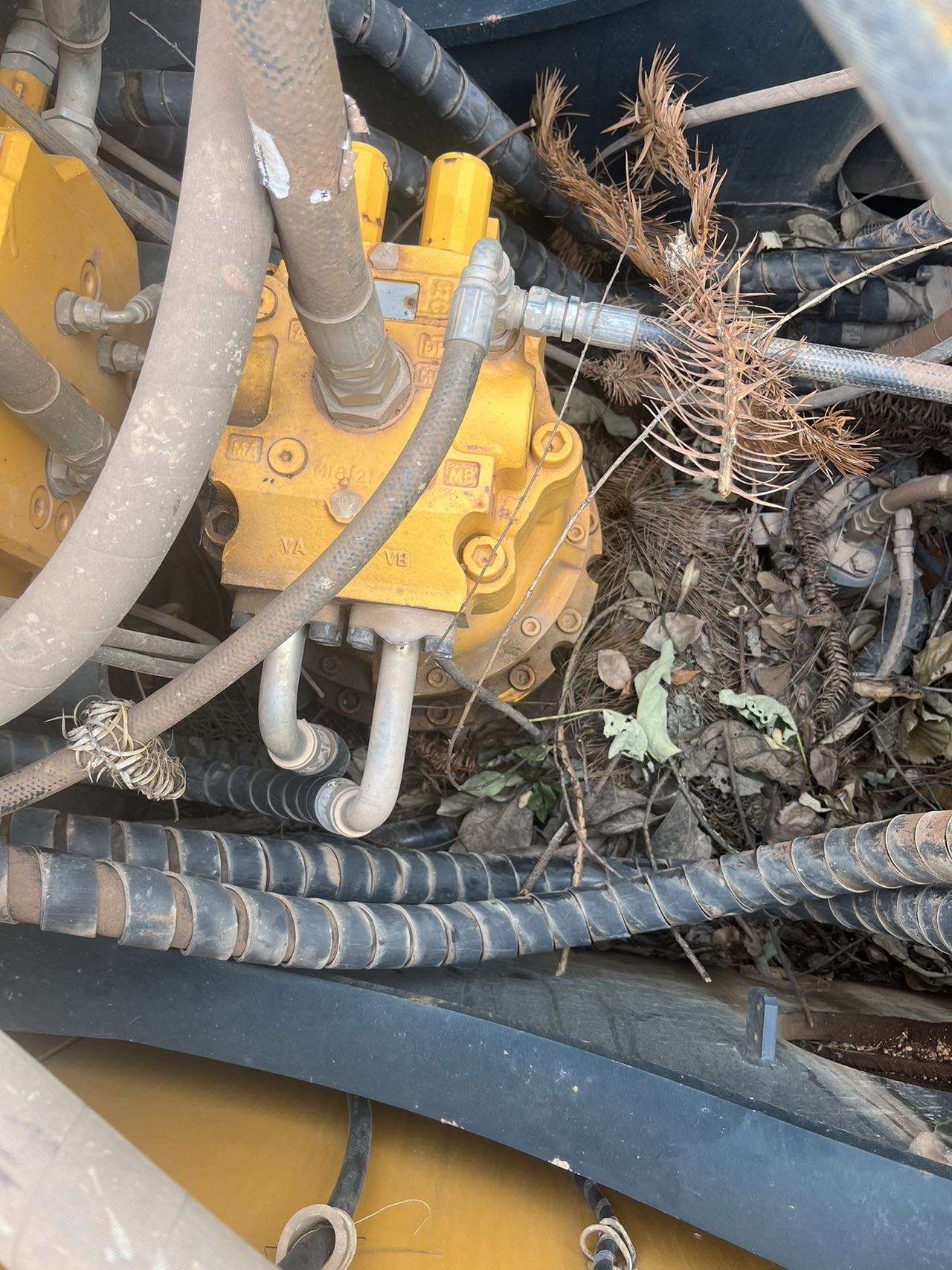 HyundaiR215VS  Excavator