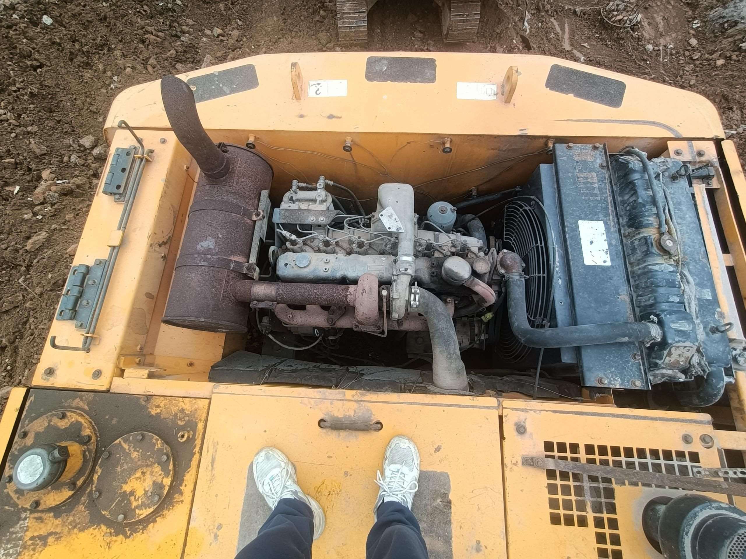 Hyundai  R225LVS  Excavator