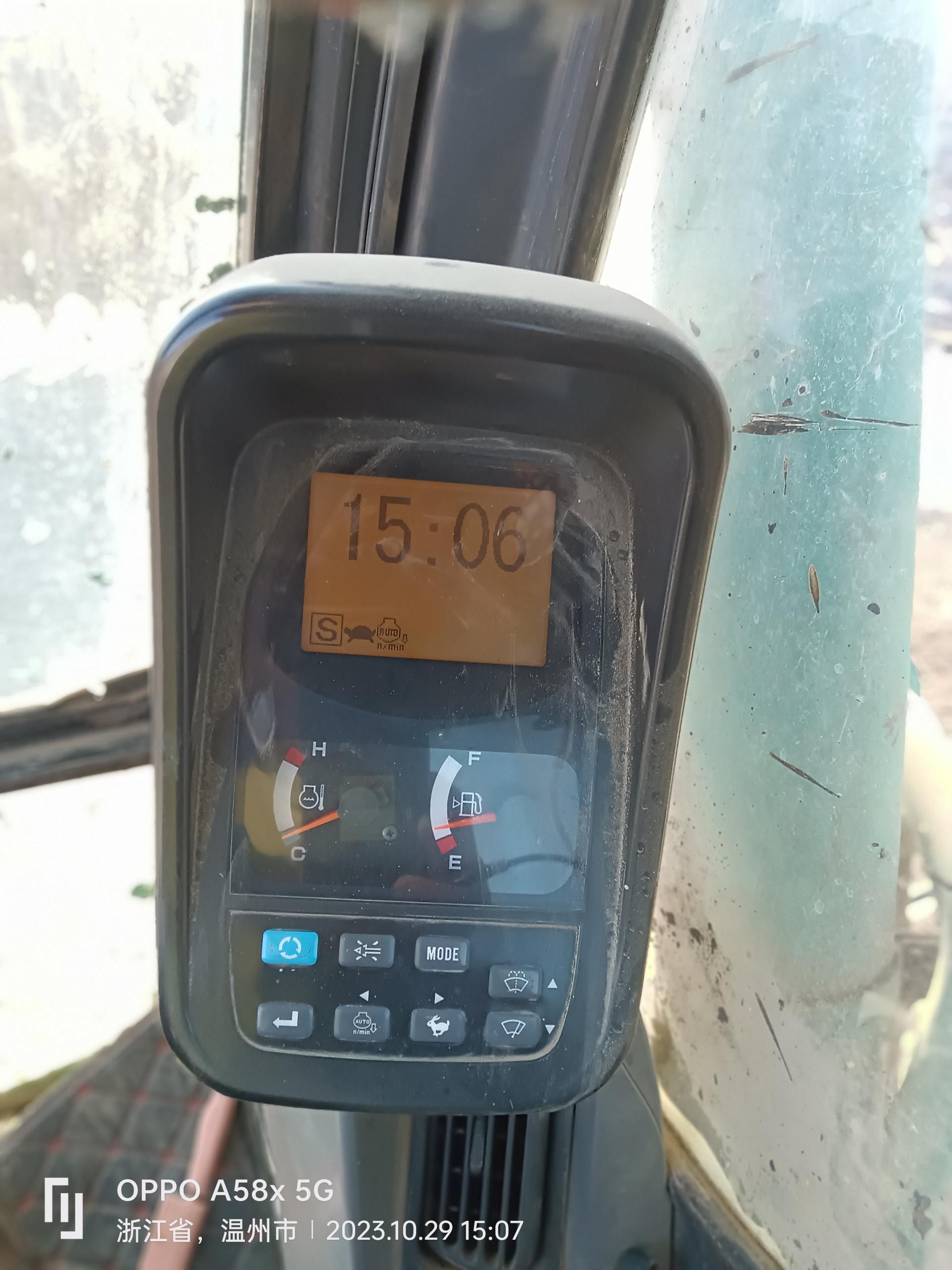 Kobelco  SK200-8  Excavator