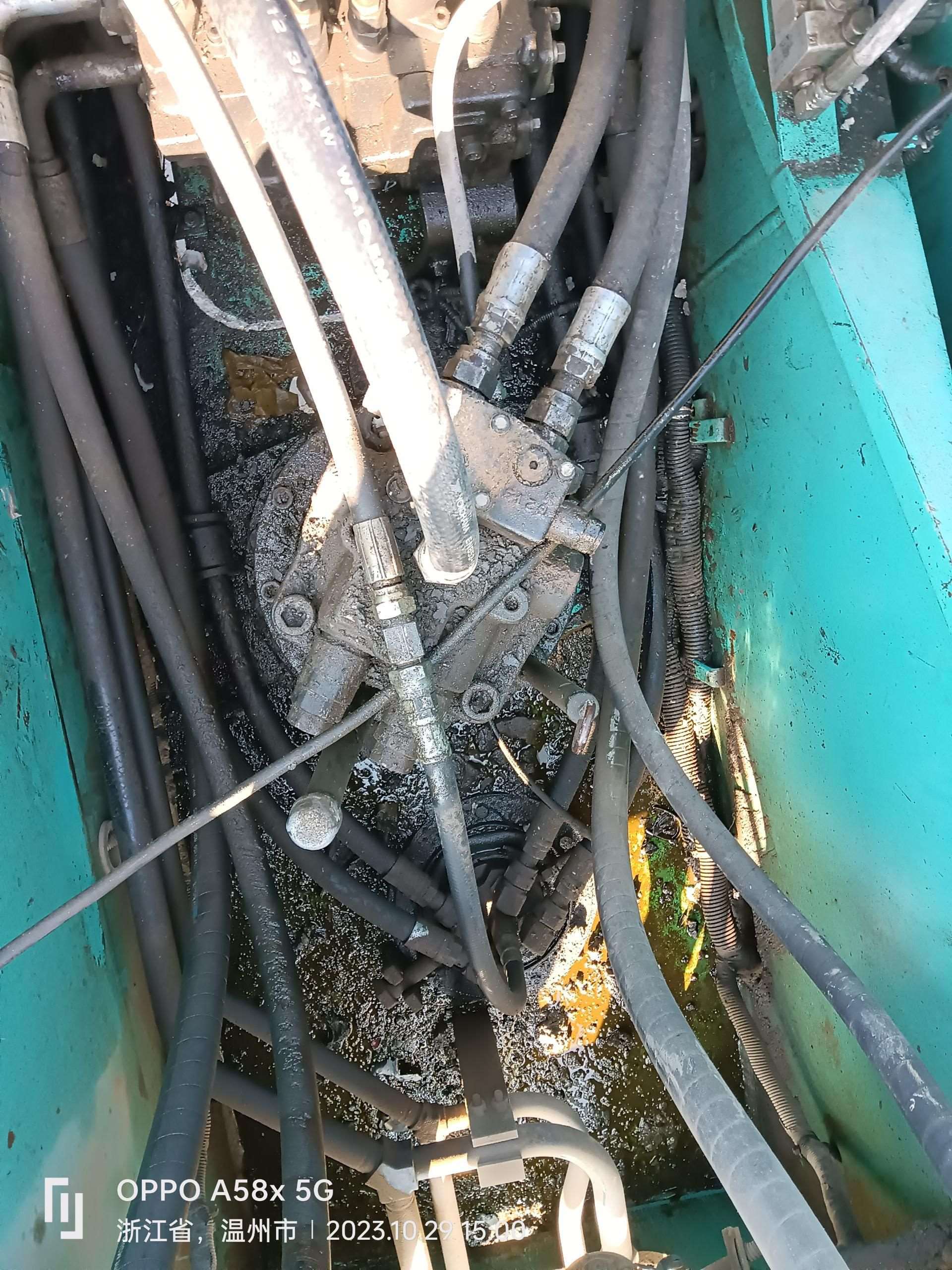 Kobelco  SK200-8  Excavator