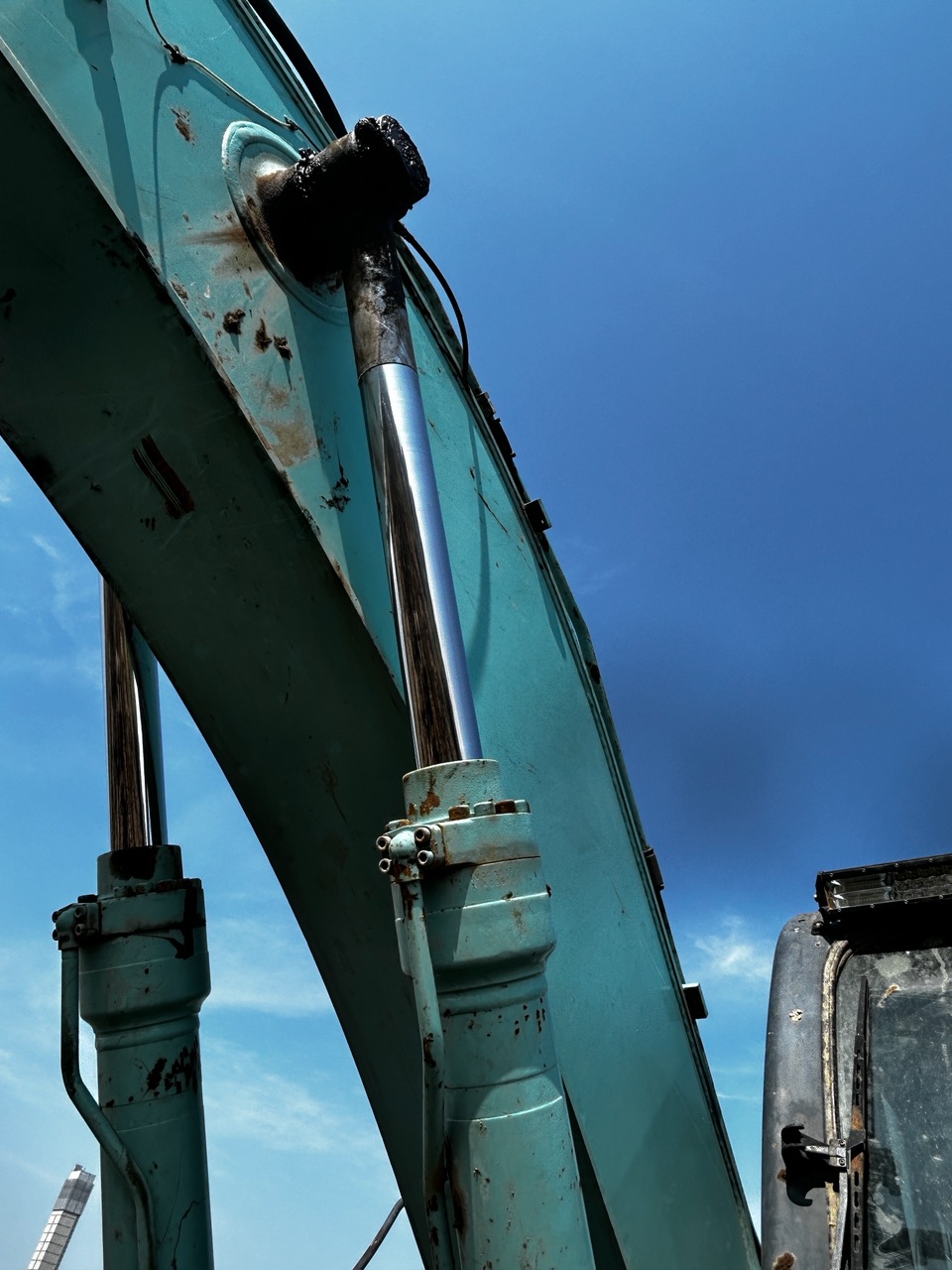 Kobelco  SK200-8  Excavator