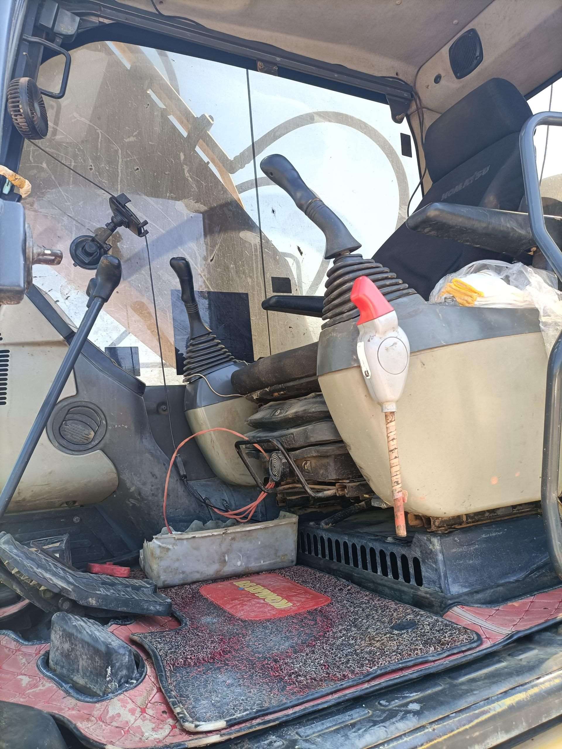 Komatsu PC130-8MO  Excavator