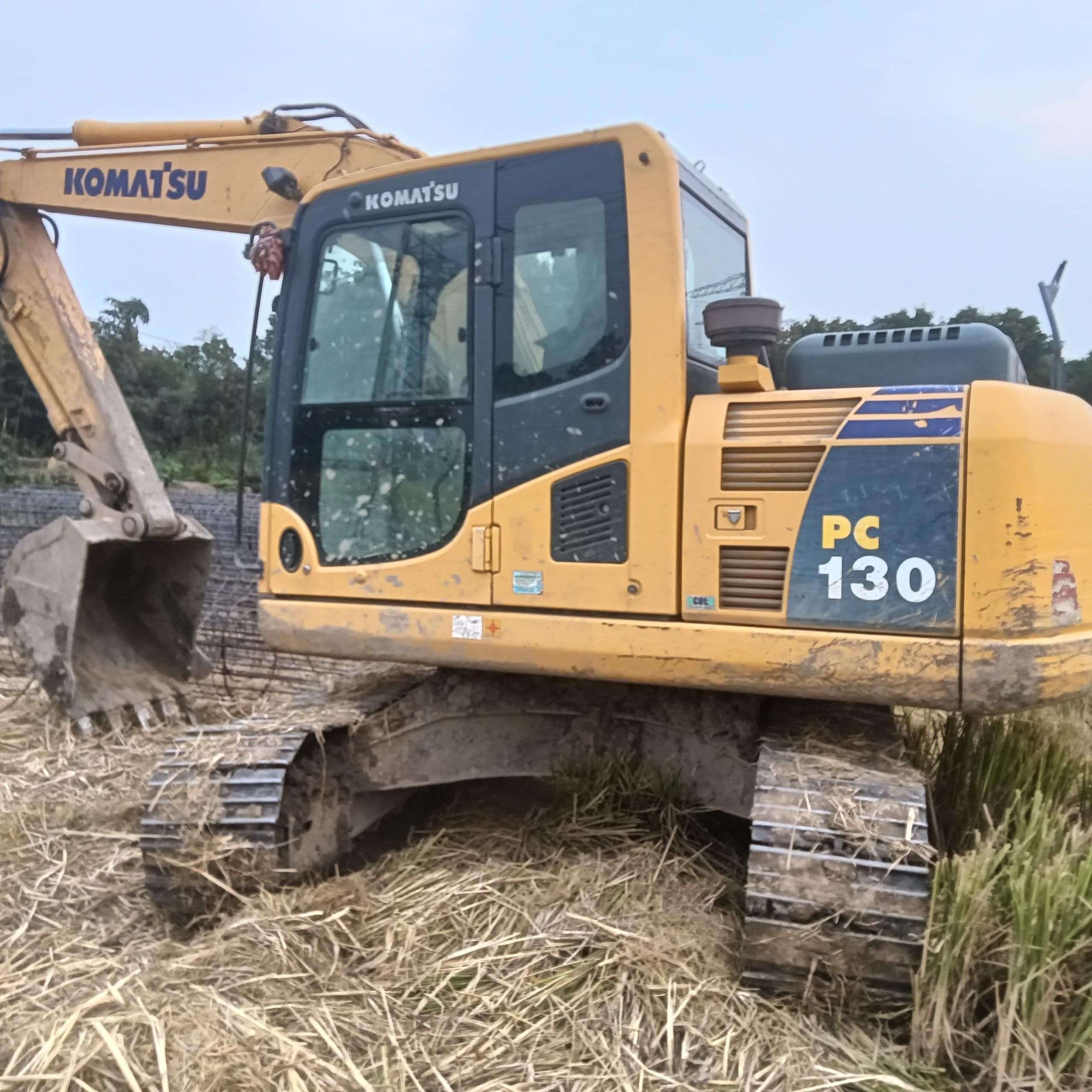 KomatsuPC130-8MO   Excavator