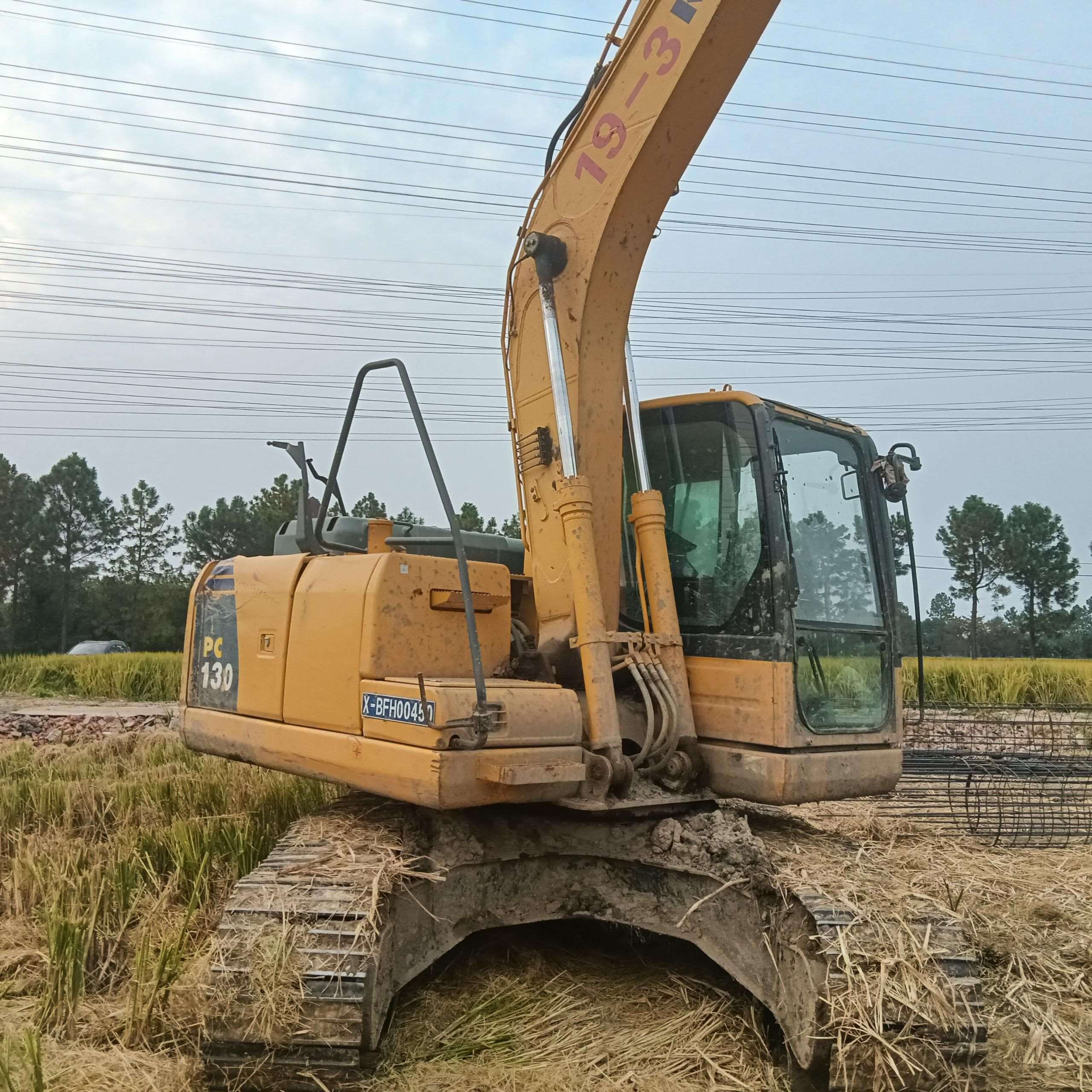 KomatsuPC130-8MO   Excavator