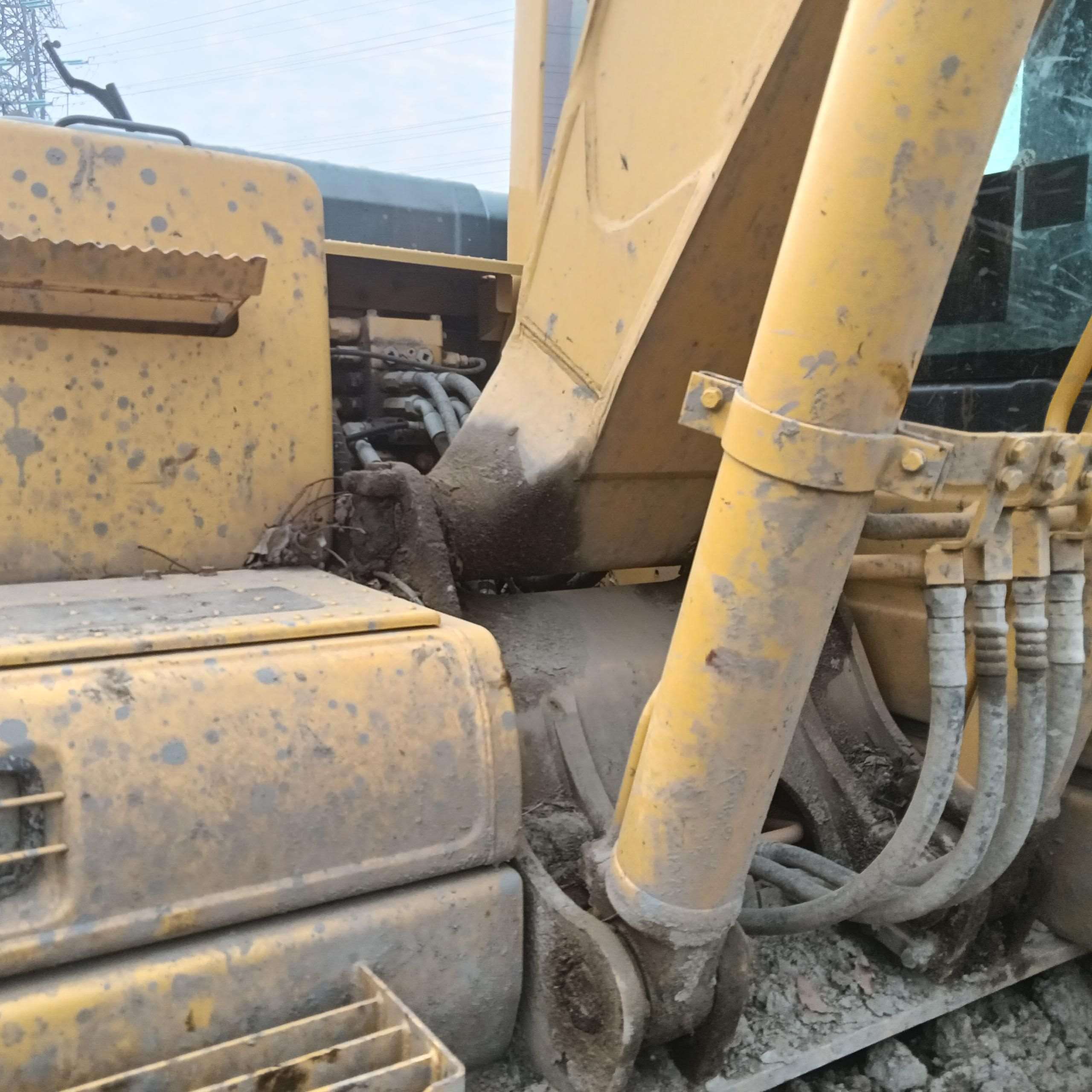 KomatsuPC130-8MO   Excavator