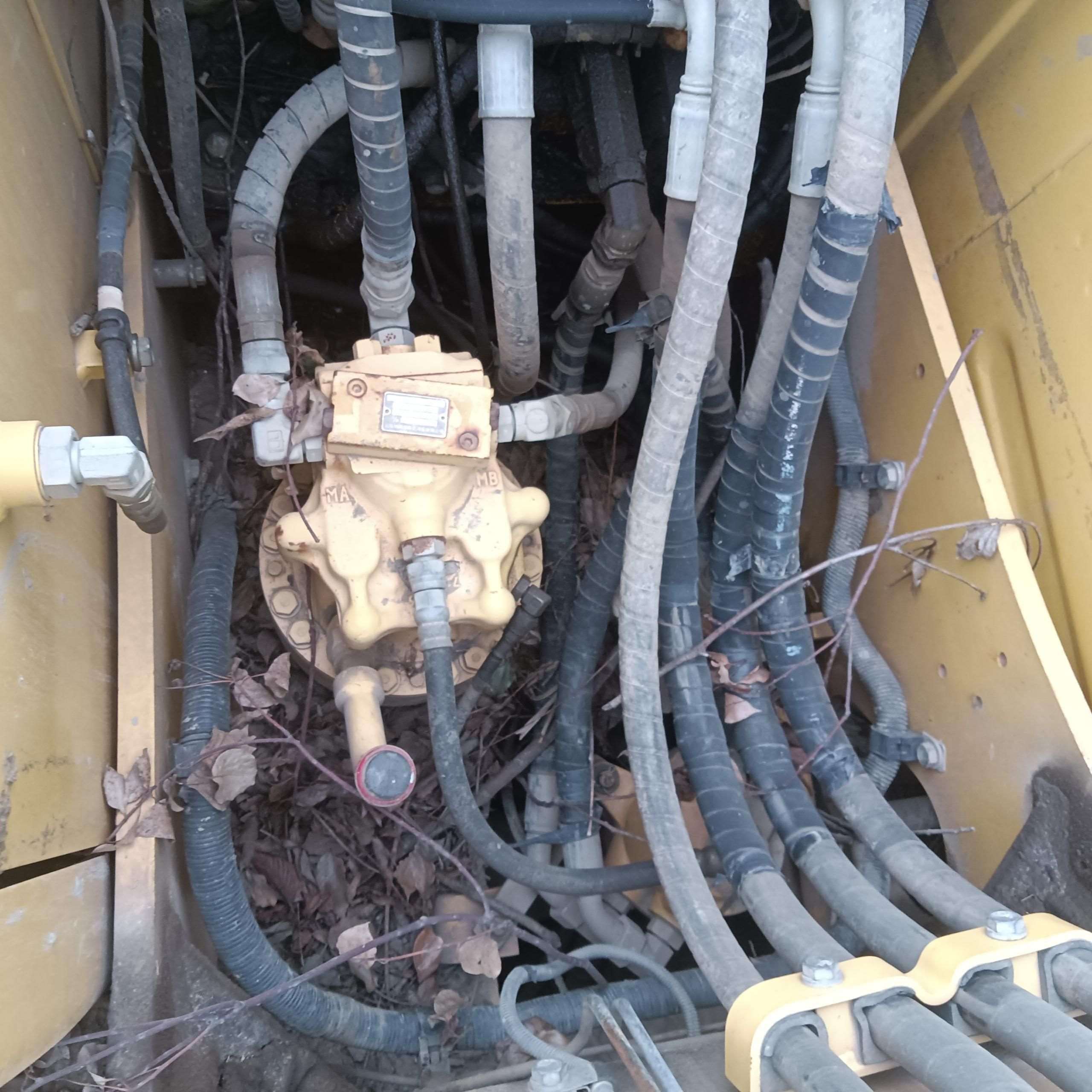 KomatsuPC130-8MO   Excavator