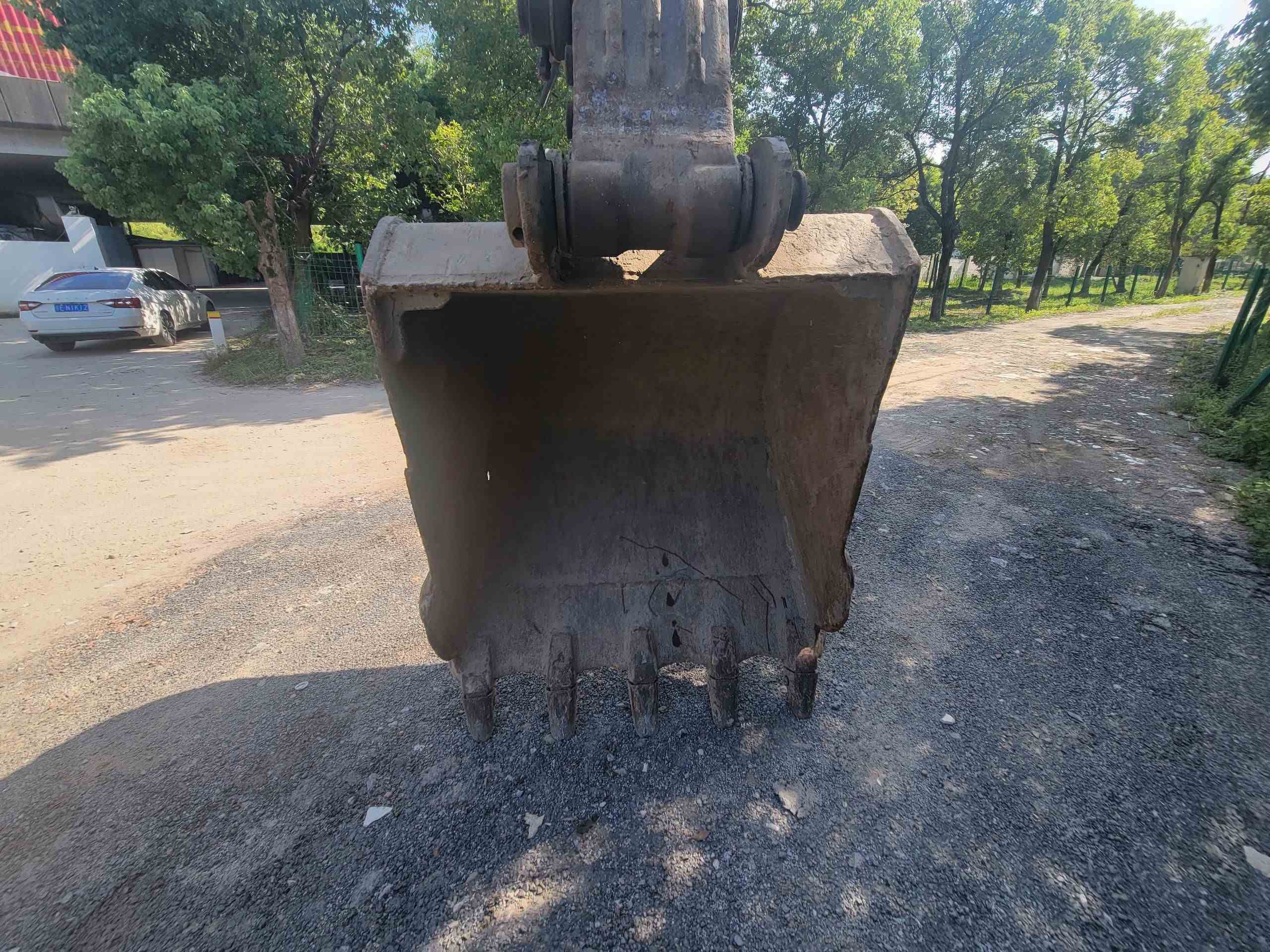 Komatsu PC200-8  Excavator