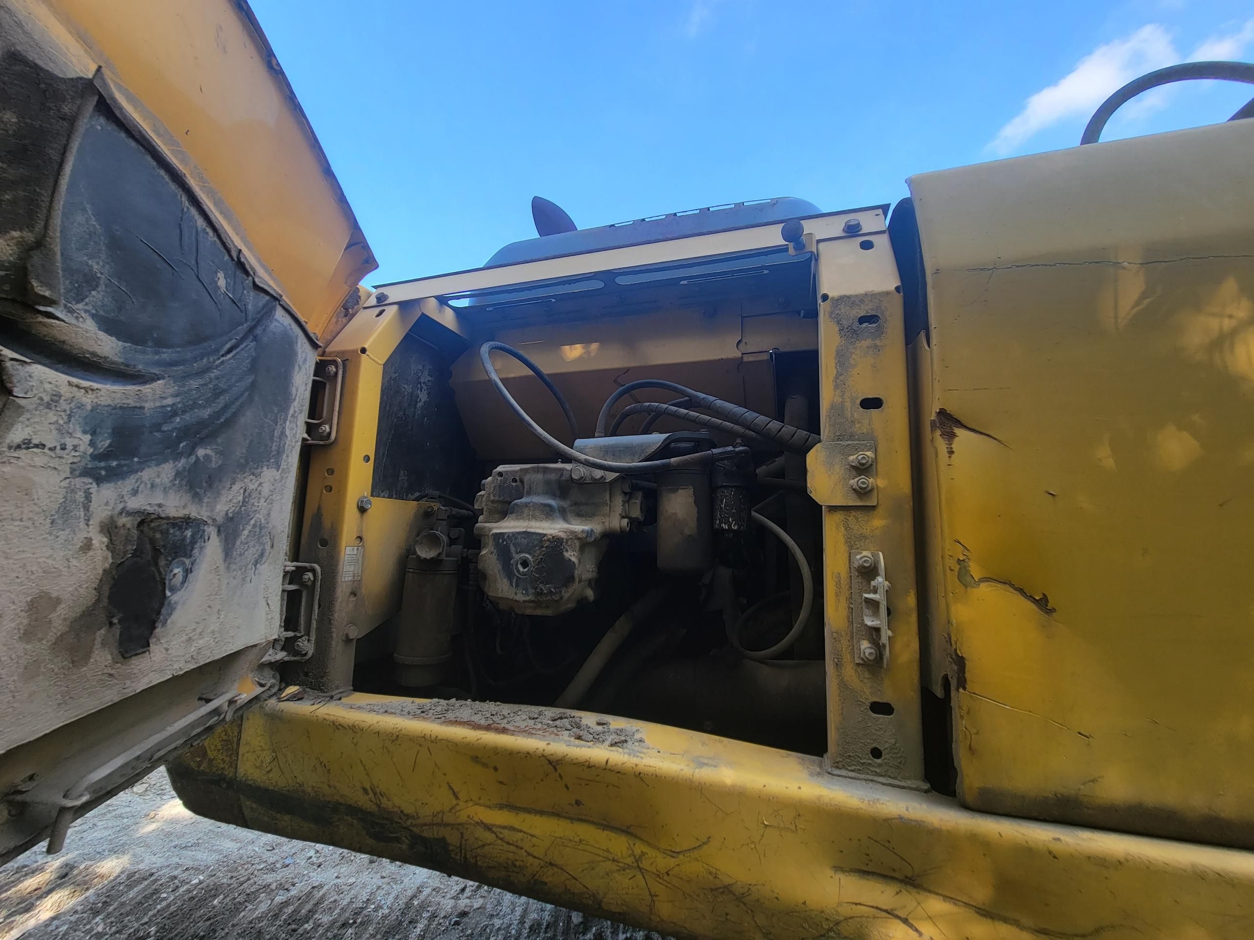 Komatsu PC200-8  Excavator