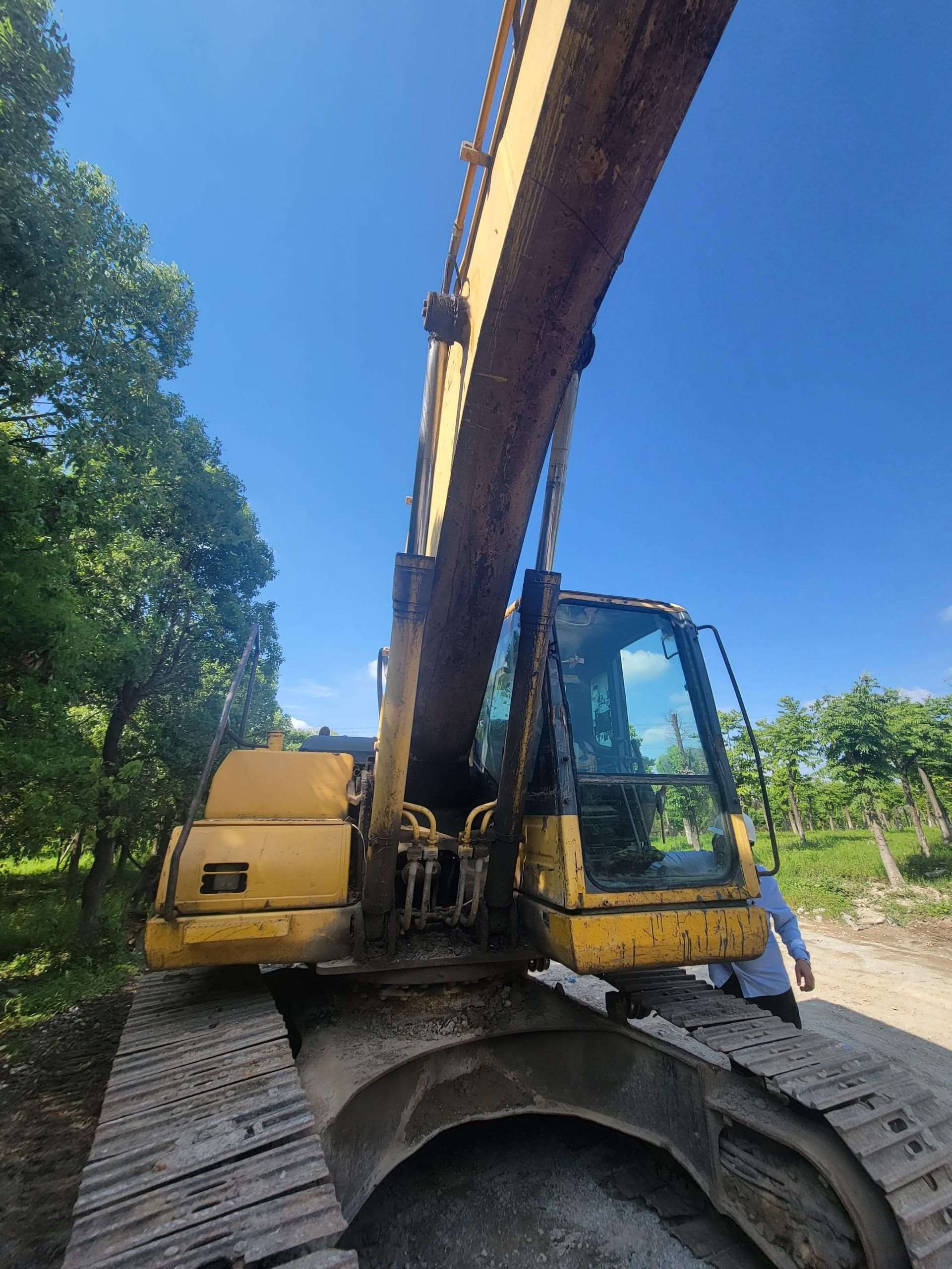 Komatsu PC200-8  Excavator