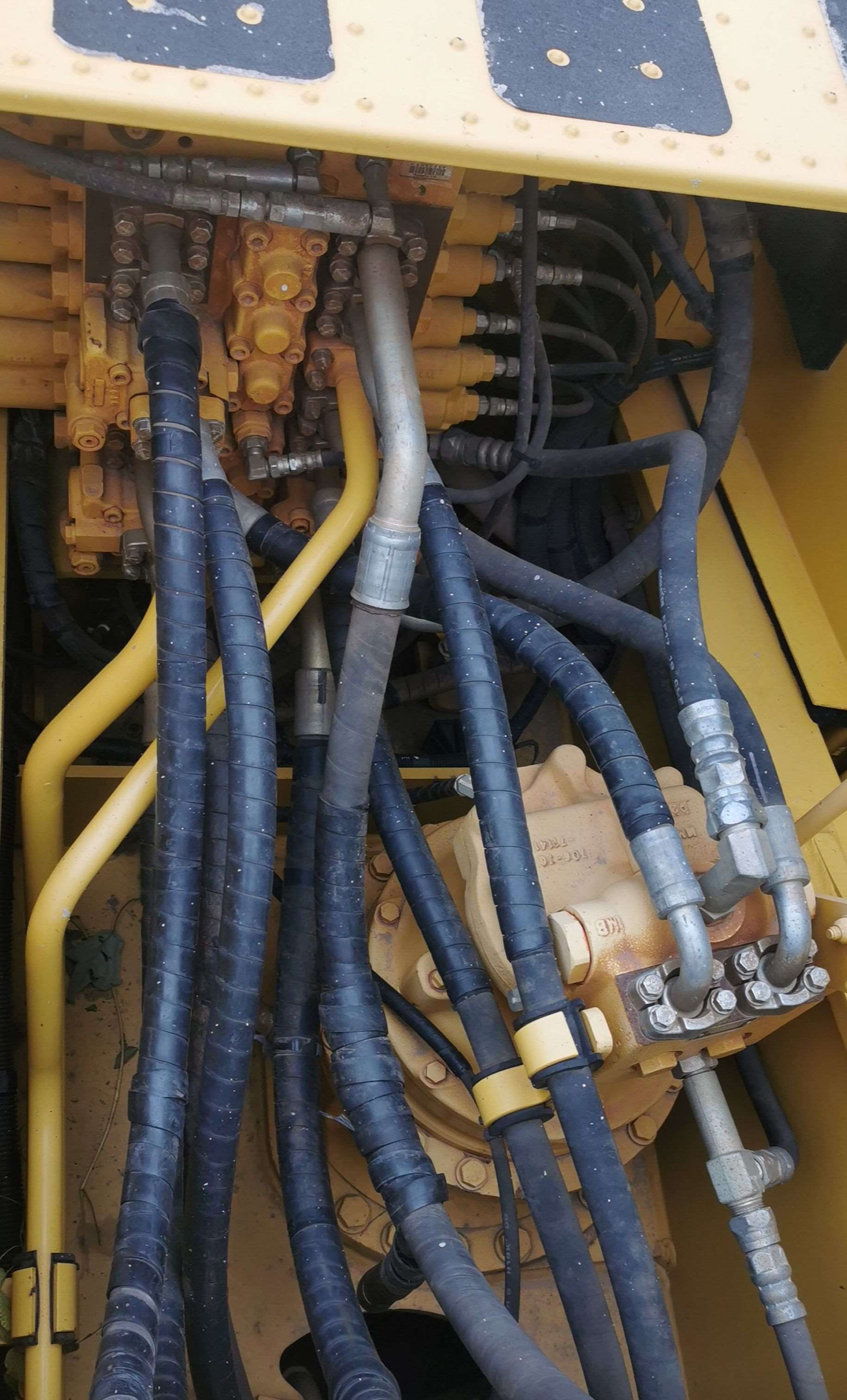 Komatsu  PC200-8M0   Excavator