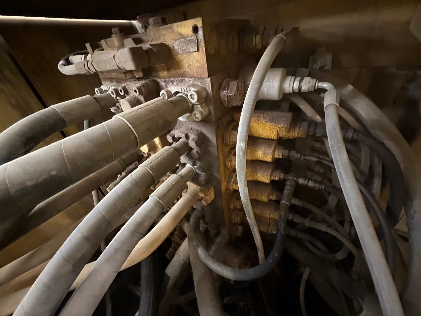 Komatsu   PC200-8N1   Excavator