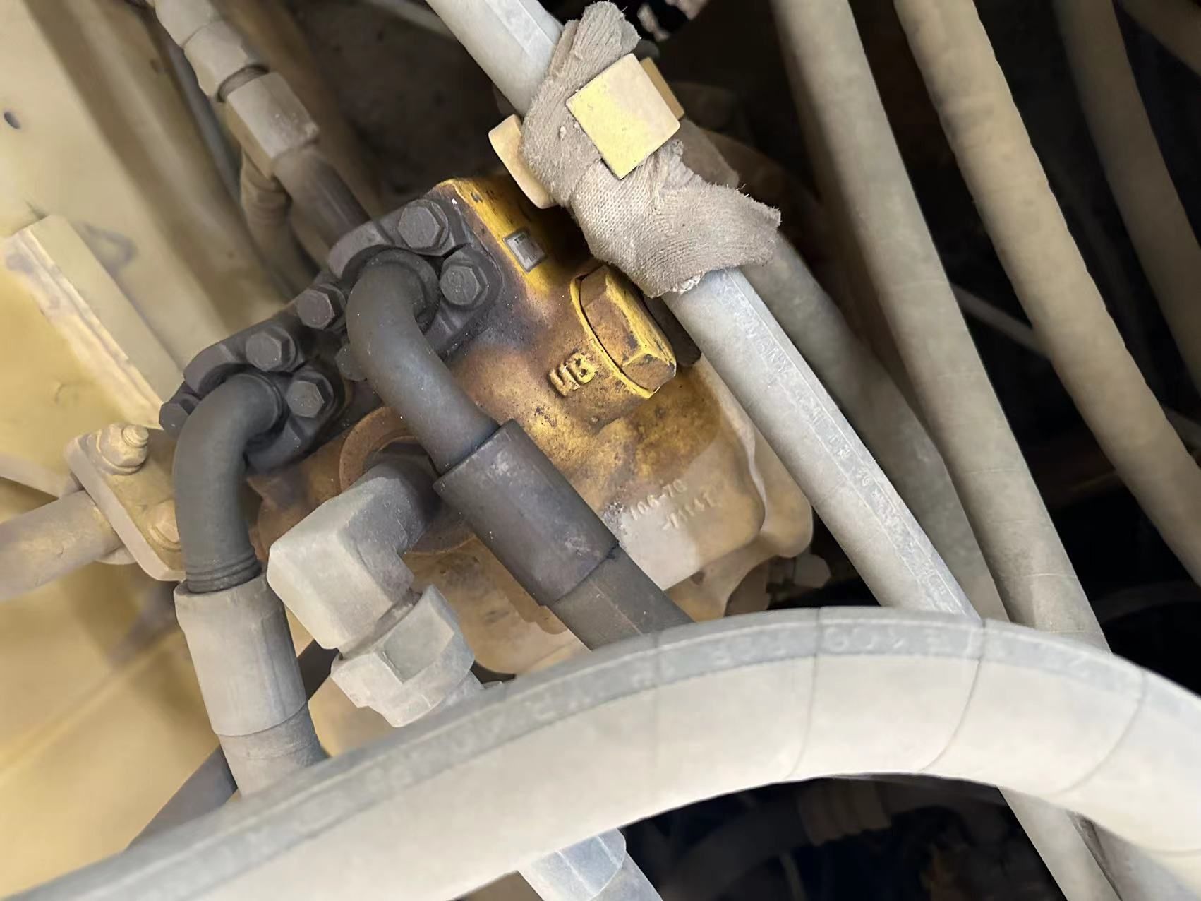 Komatsu   PC200-8N1   Excavator