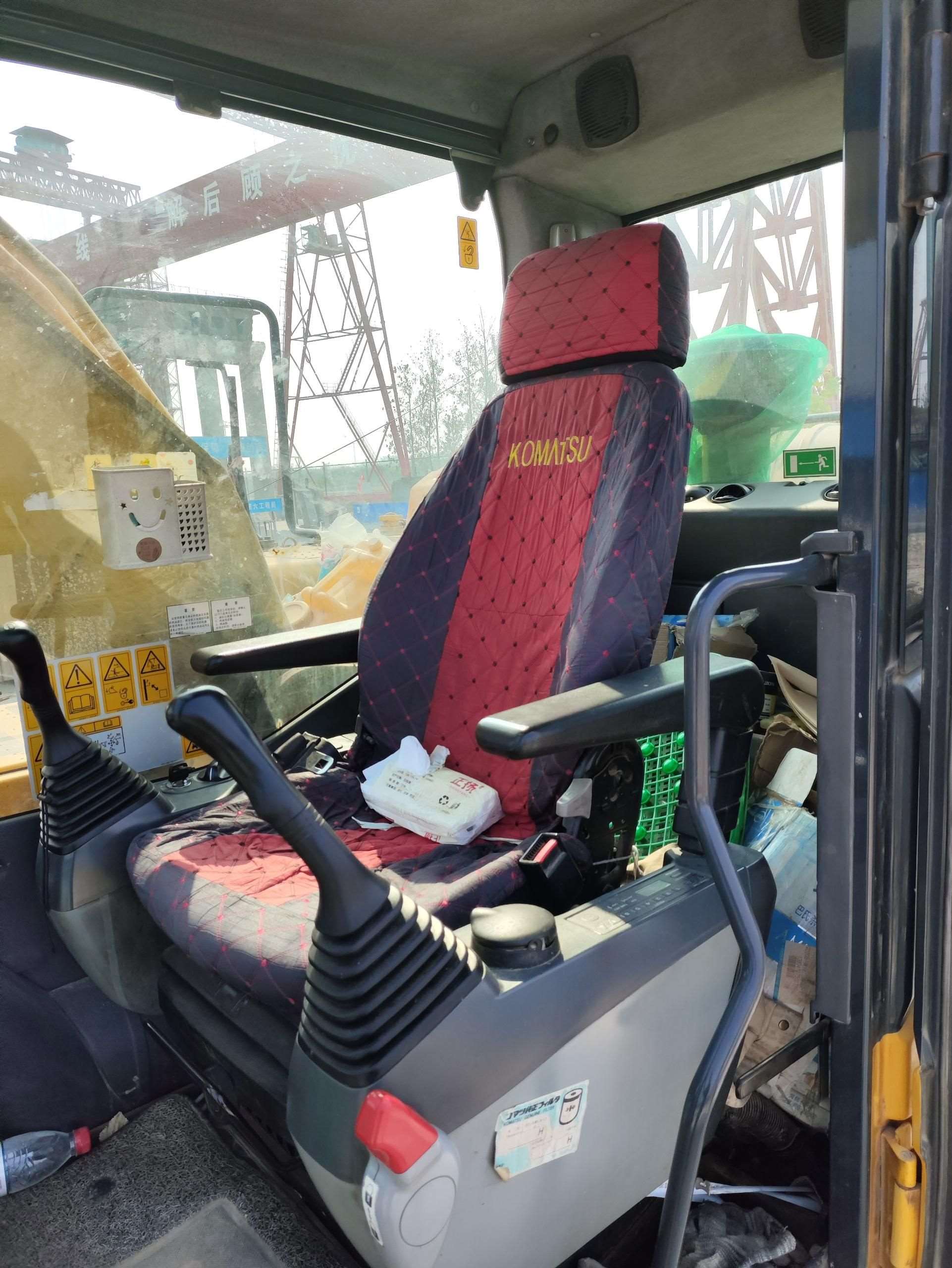 Komatsu PC210-8M0  Excavator