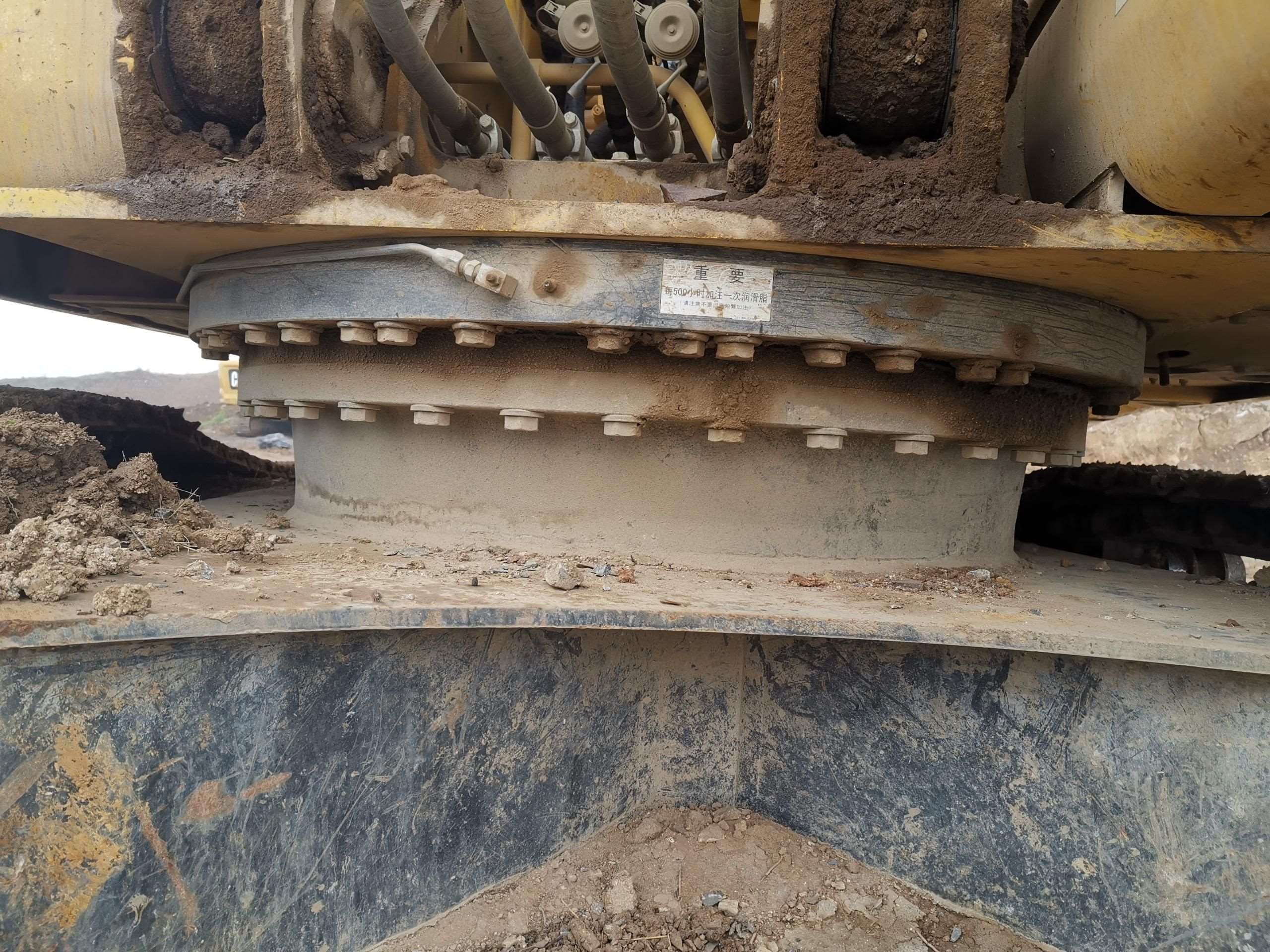 Komatsu  PC220-8M0    Excavator