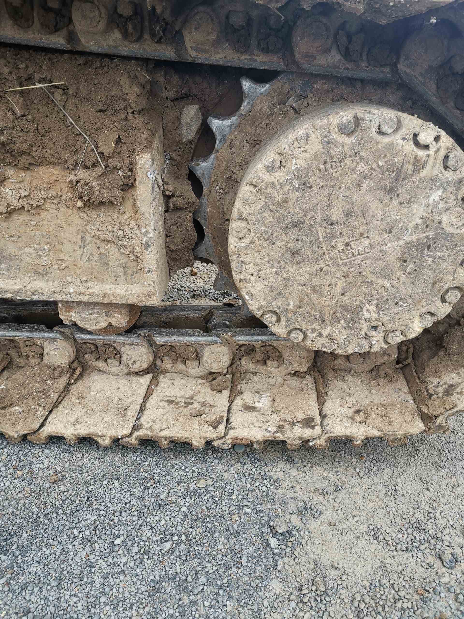 Komatsu  PC220-8M0    Excavator