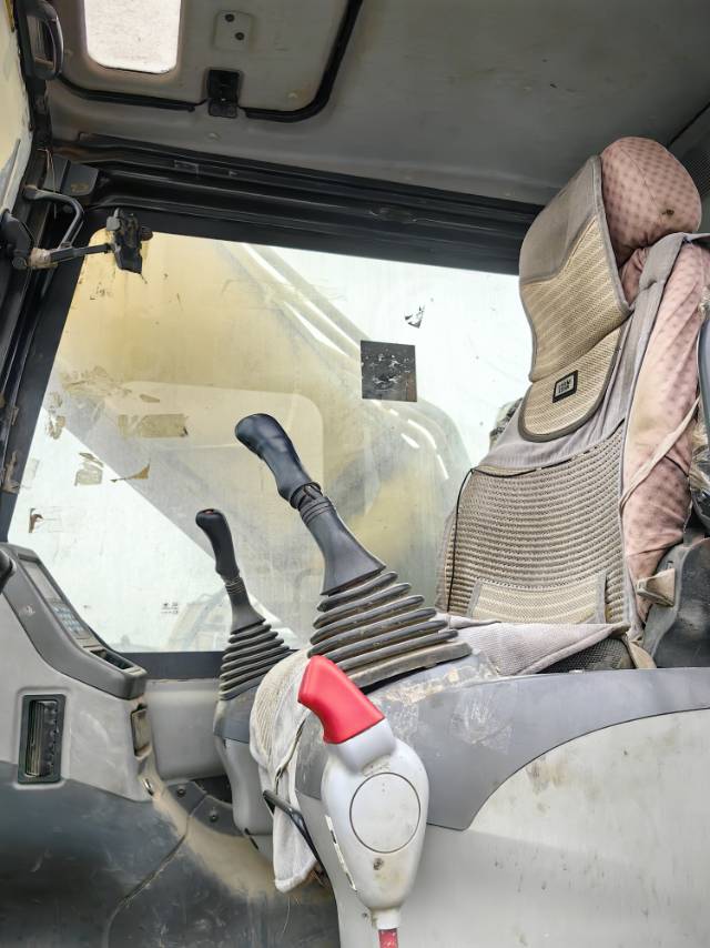 Komatsu   PC300-7  Excavator