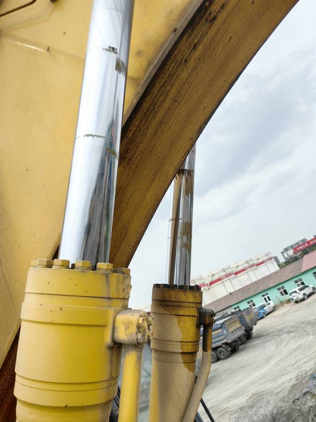 Komatsu   PC300-7  Excavator