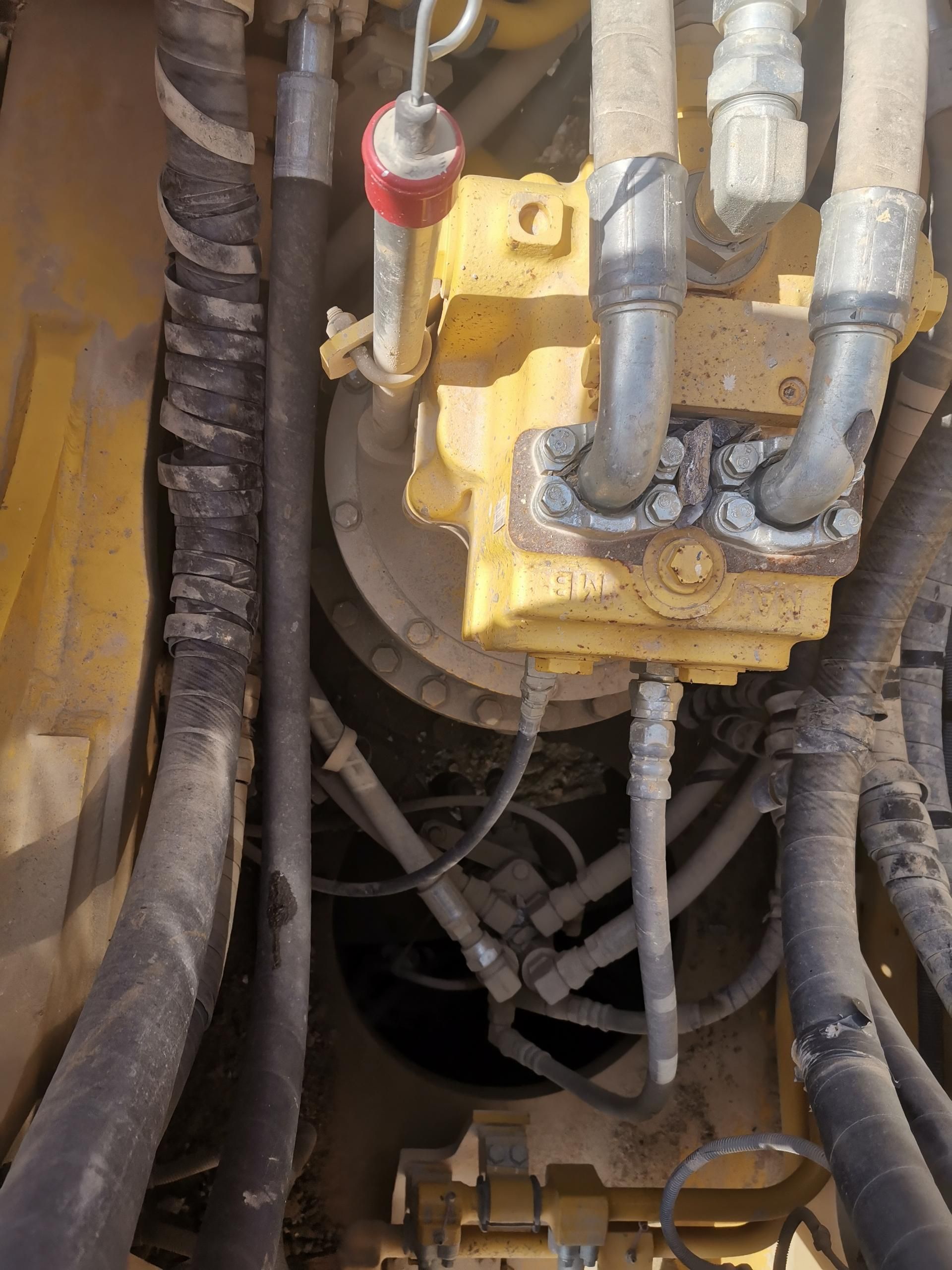 Komatsu  PC500LC-10M0   Excavator