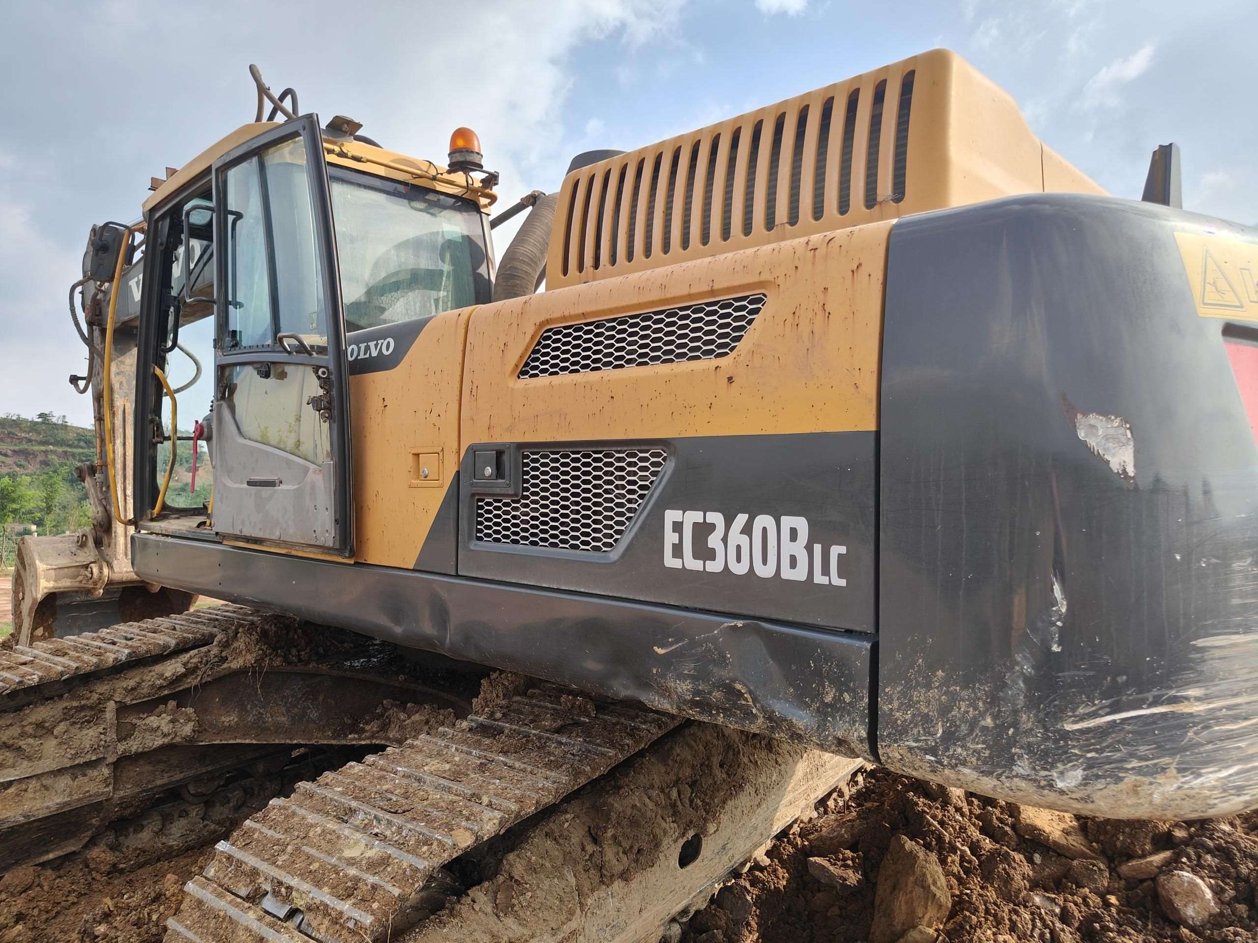 VOLVO EC350DL  Excavator