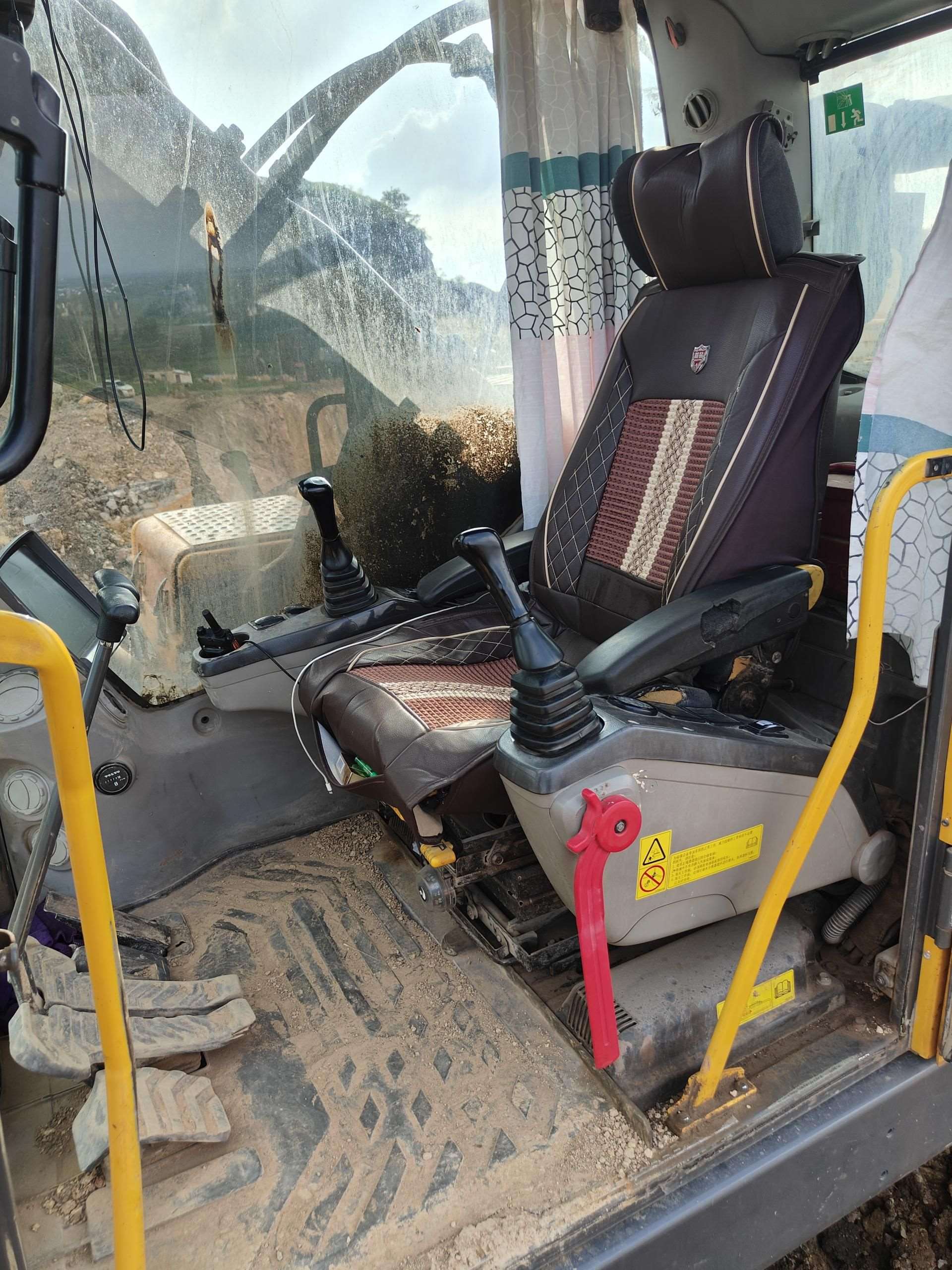 VOLVO EC350DL  Excavator