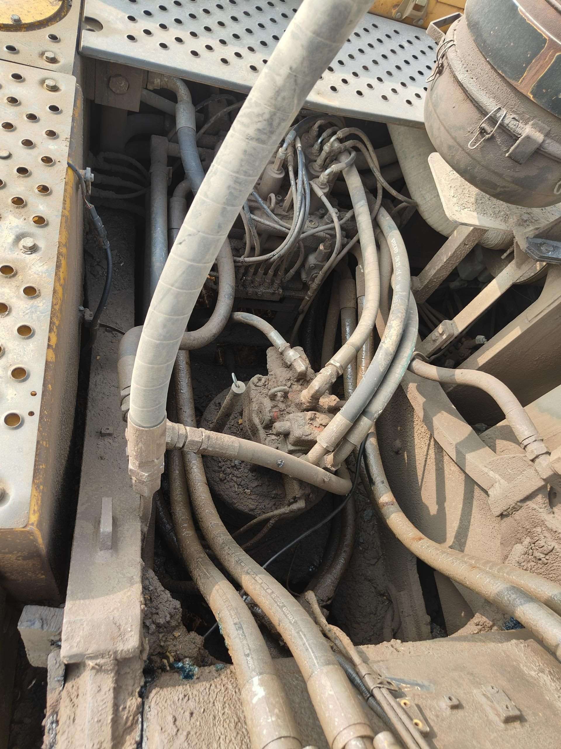 VOLVO EC350DL  Excavator