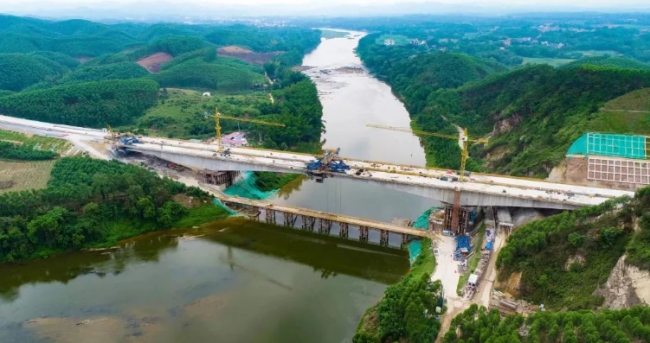 Shandong Horizon International Company participated in the survey and design of Nanliujiang bridge successfully closed